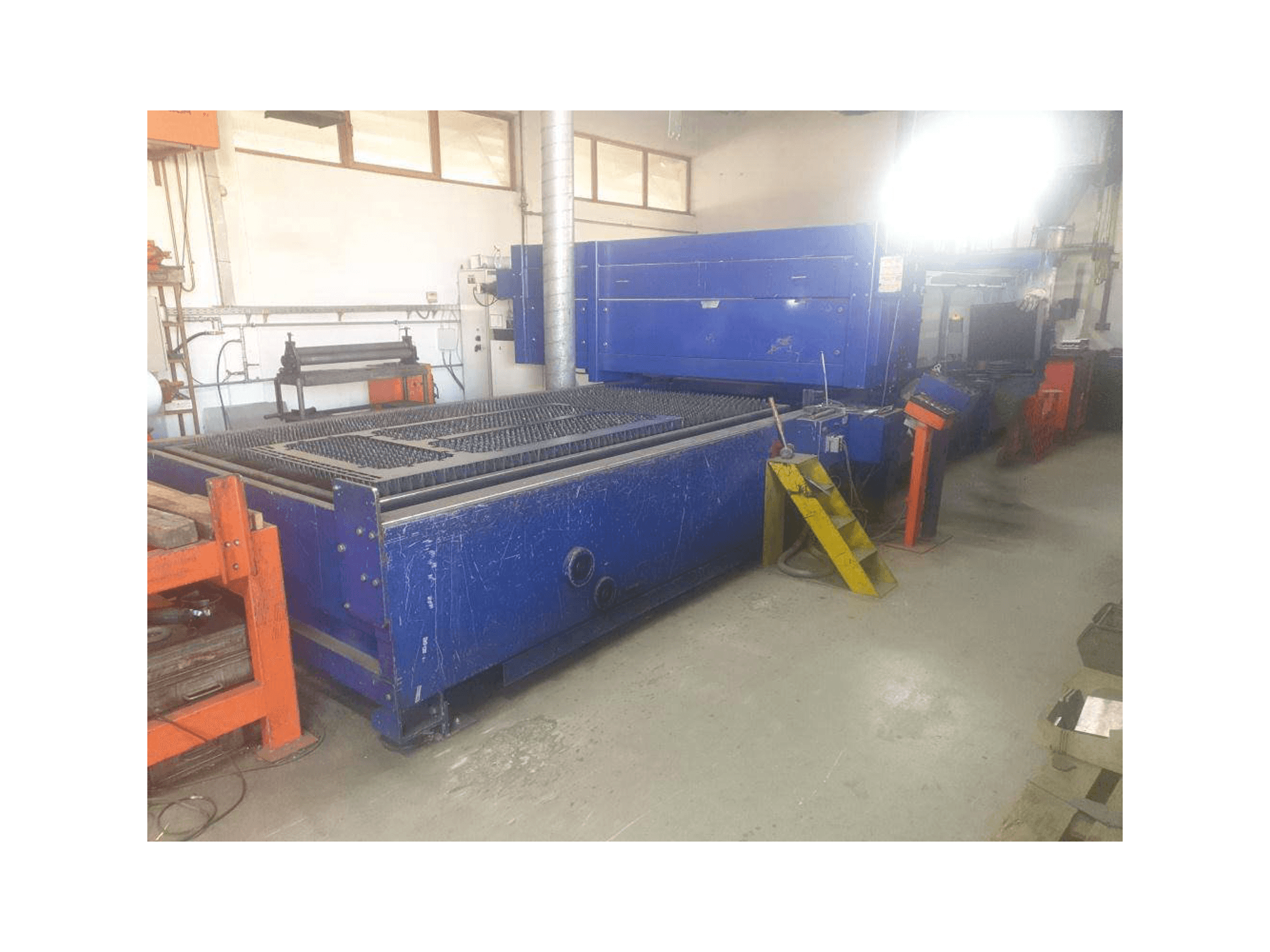 Bystronic ByStar 3015 Mašinos vaizdas iš priekio