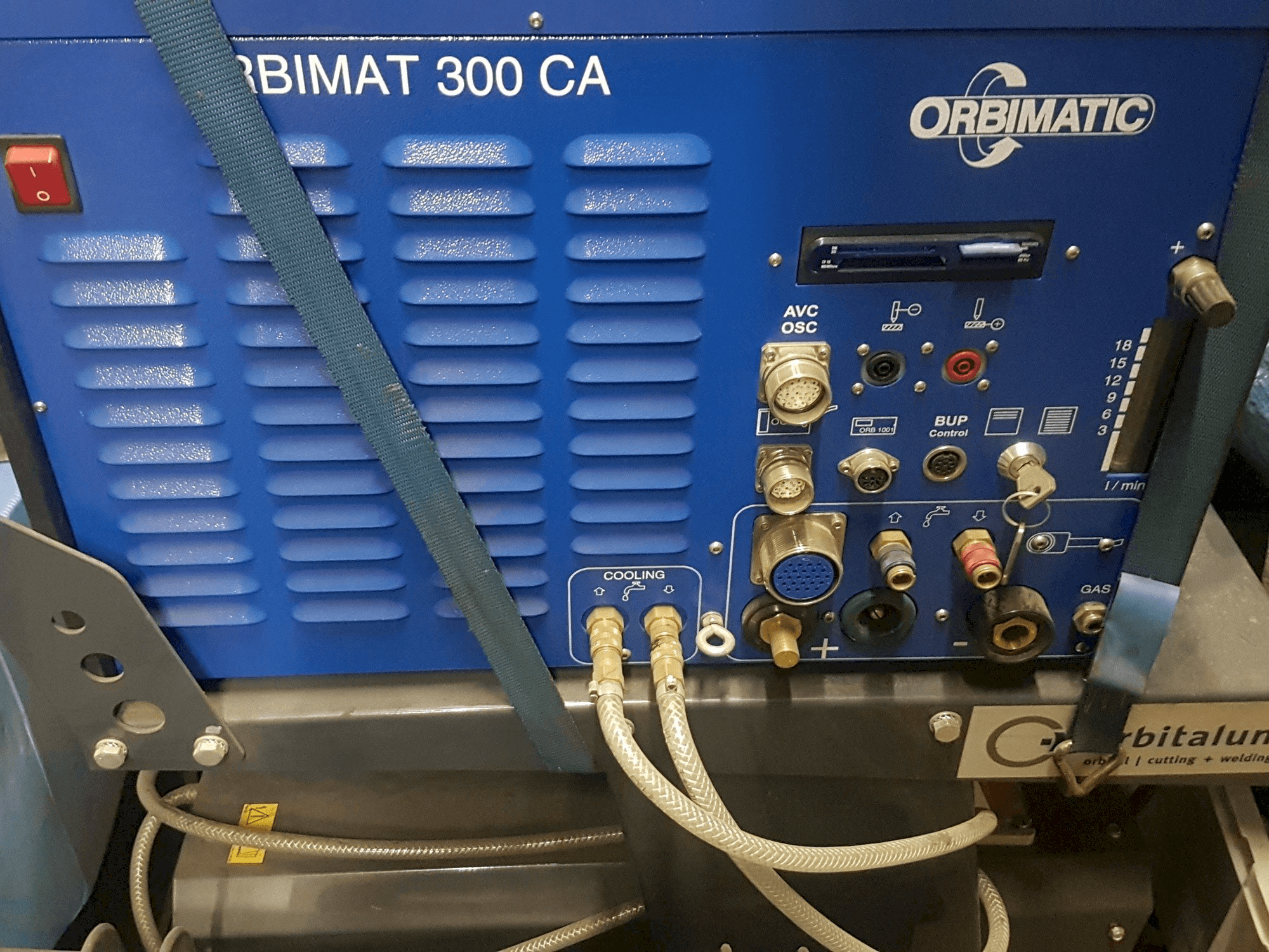 Orbitalum ORBIMAT 300 CA AVC/OSC Mašinos vaizdas iš priekio