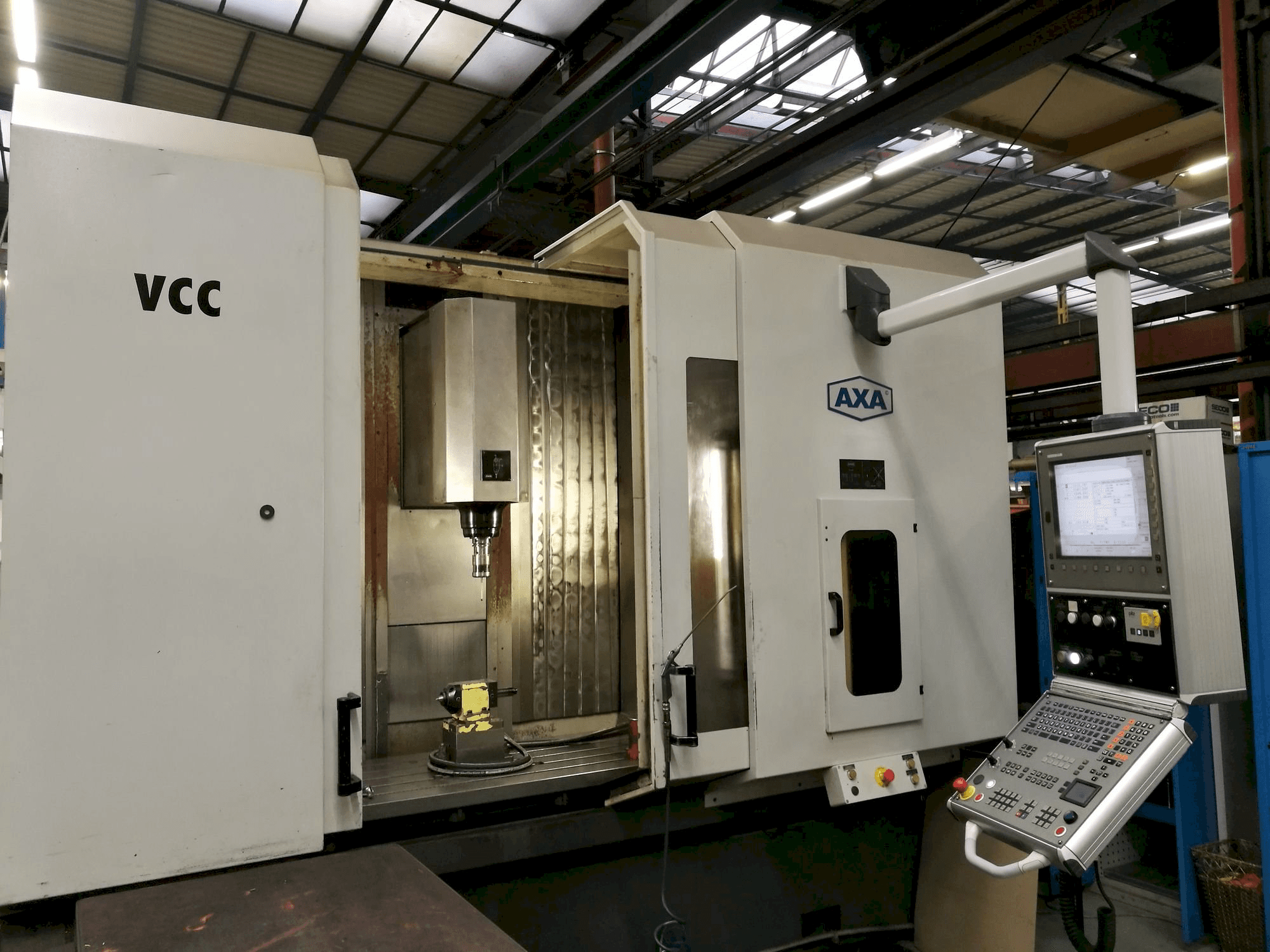 AXA VCC 1200 Mašinos vaizdas iš priekio