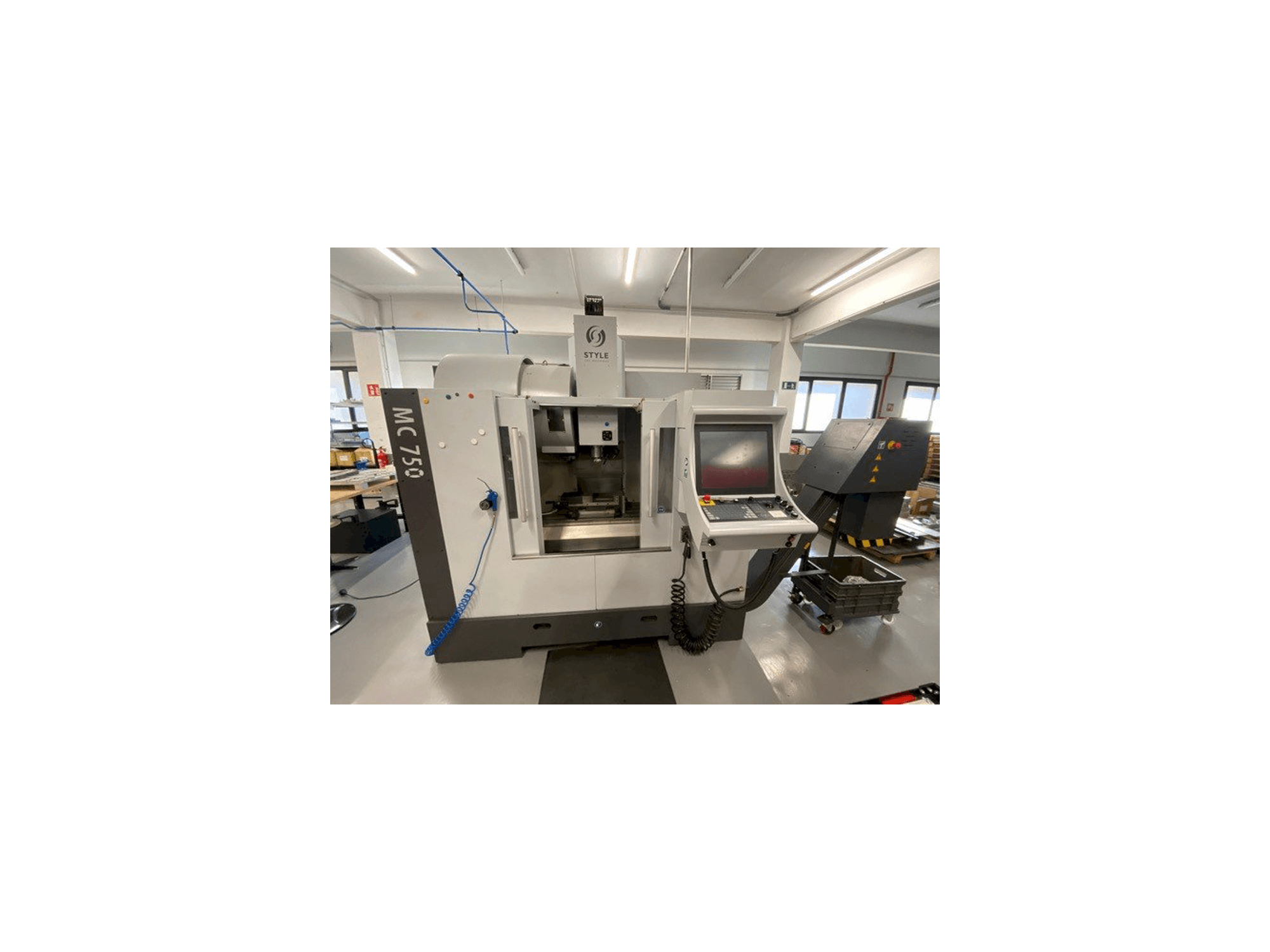 STYLE MC 750 Mašinos vaizdas iš priekio