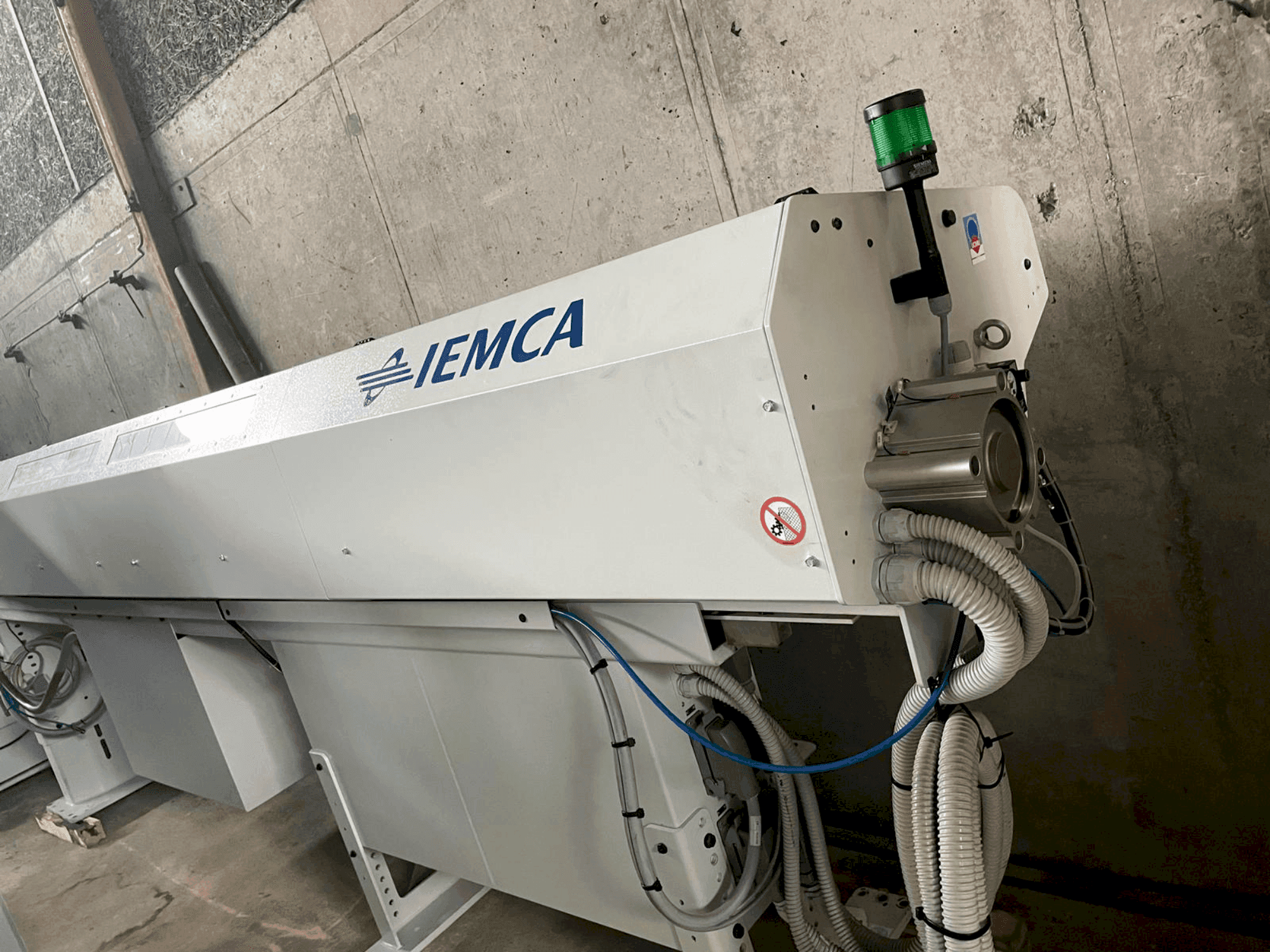 IEMCA Master 80 Mašinos vaizdas iš priekio