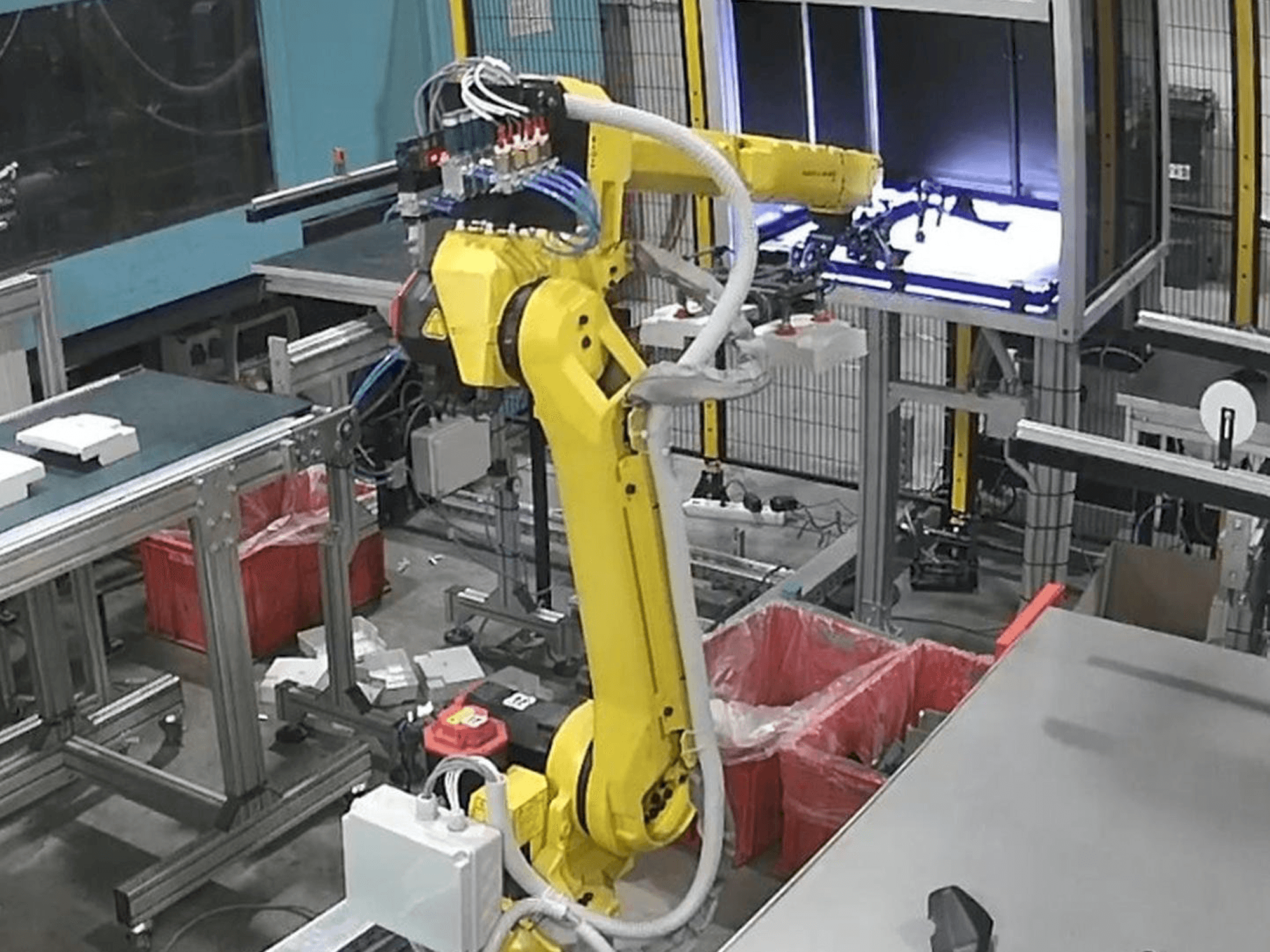 FANUC M20iA12L Mašinos vaizdas iš priekio