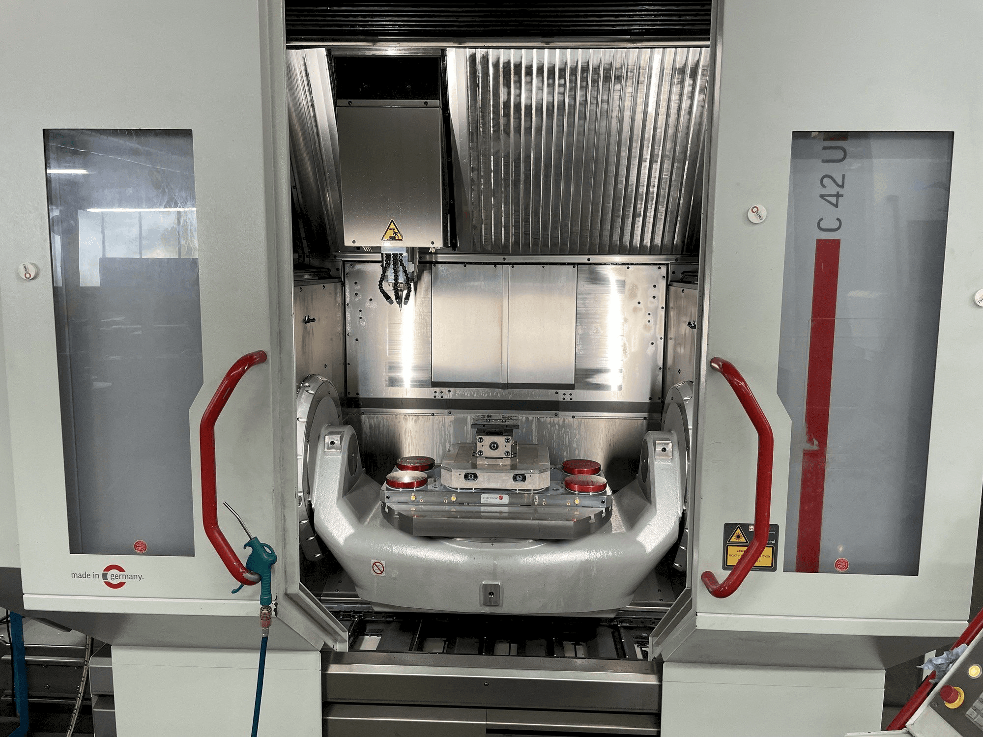 HERMLE C 42 U Mašinos vaizdas iš priekio