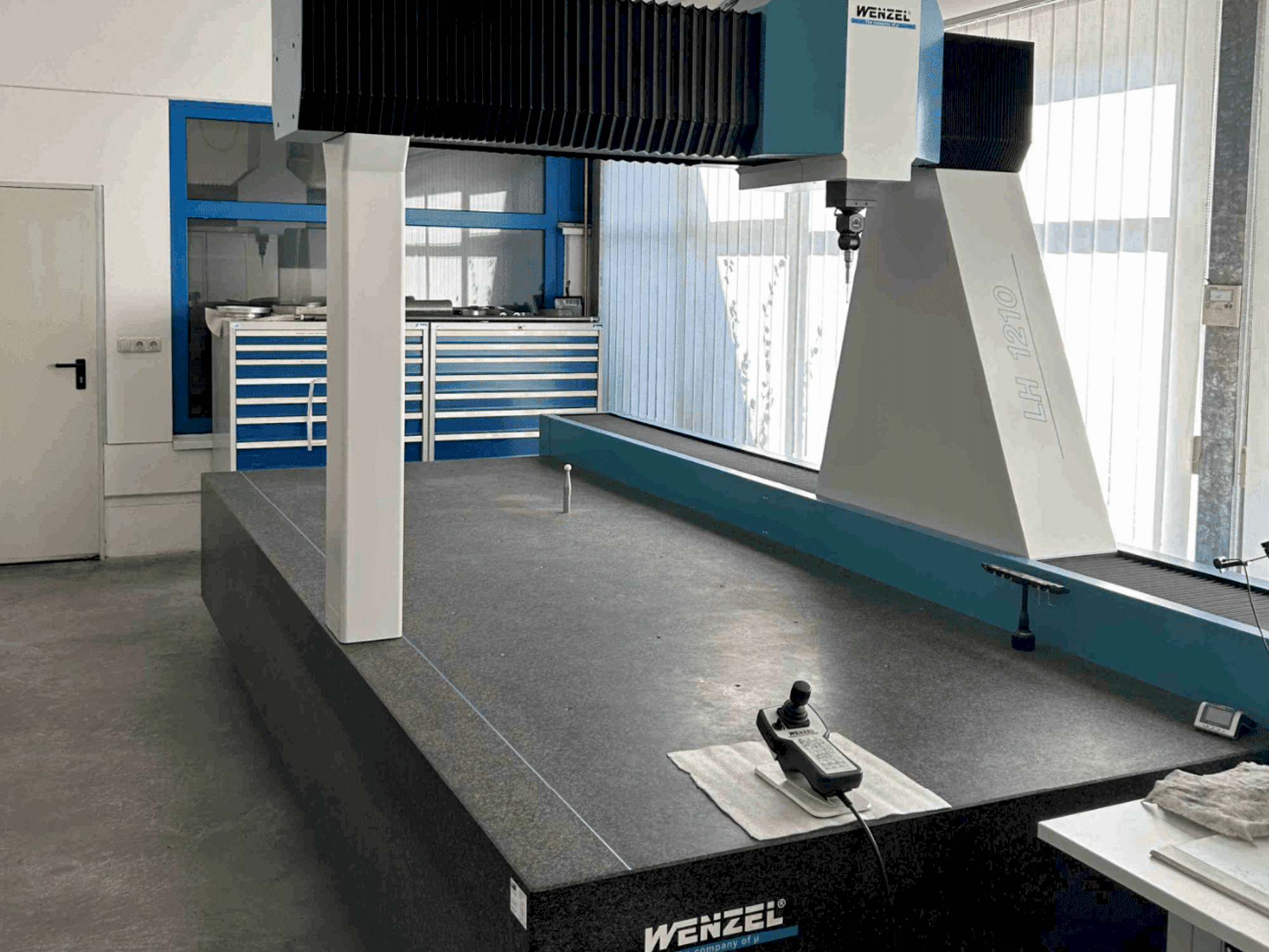Wenzel LH 1210 Mašinos vaizdas iš priekio