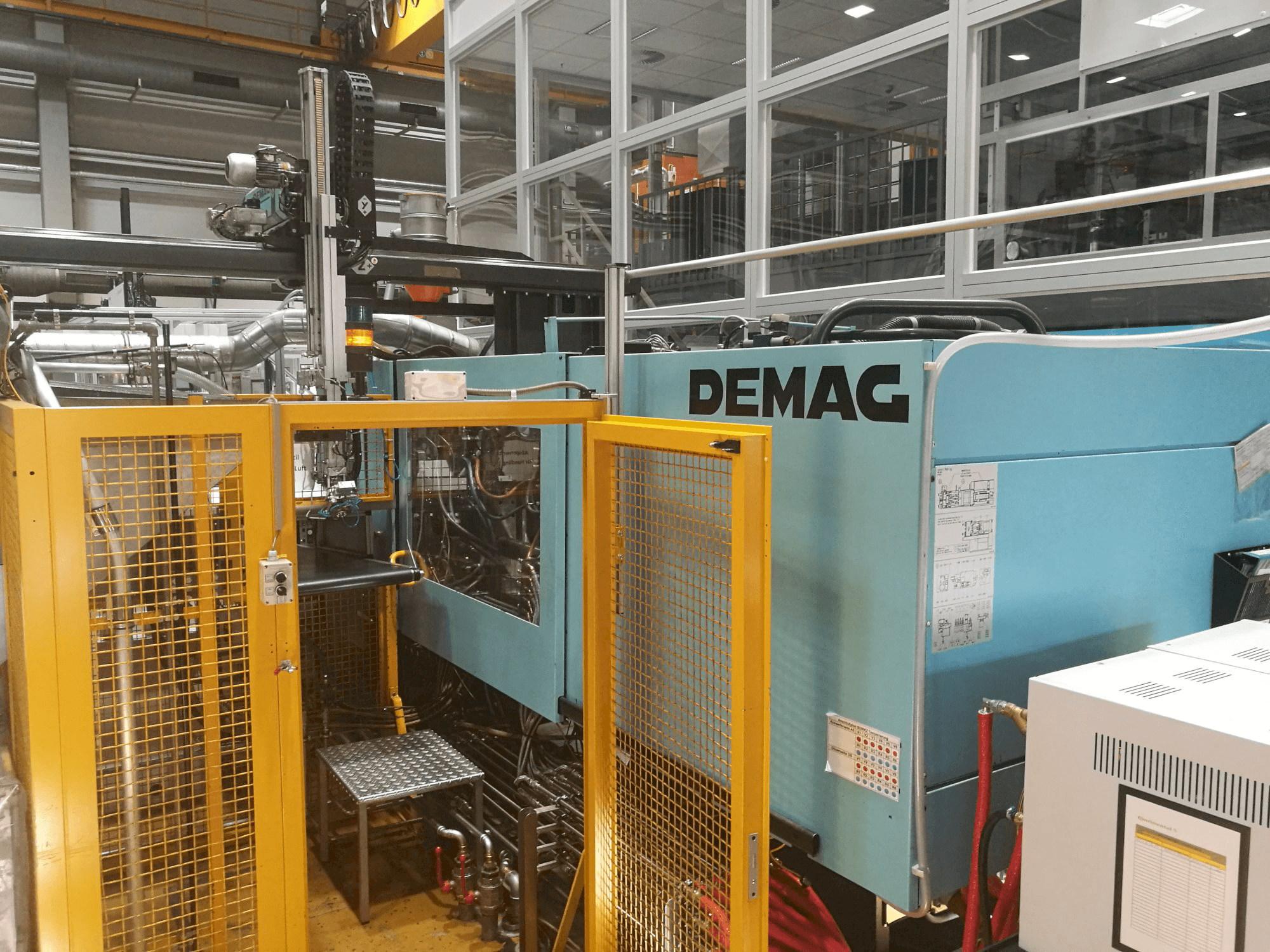 DEMAG Ergotech 330-2300 Išsami mašinos informacija