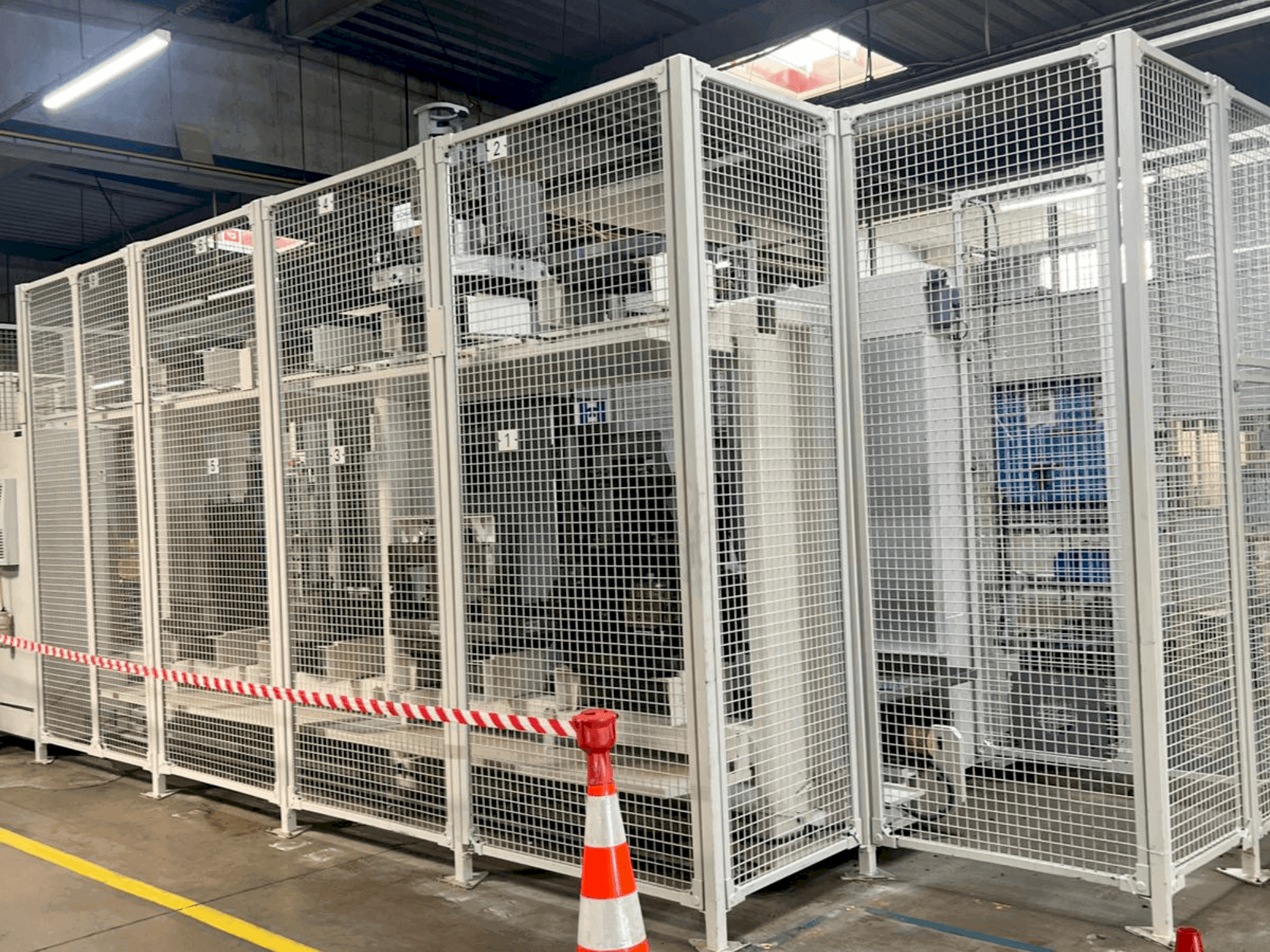 HELLER MCH 250 Mašinos vaizdas iš priekio