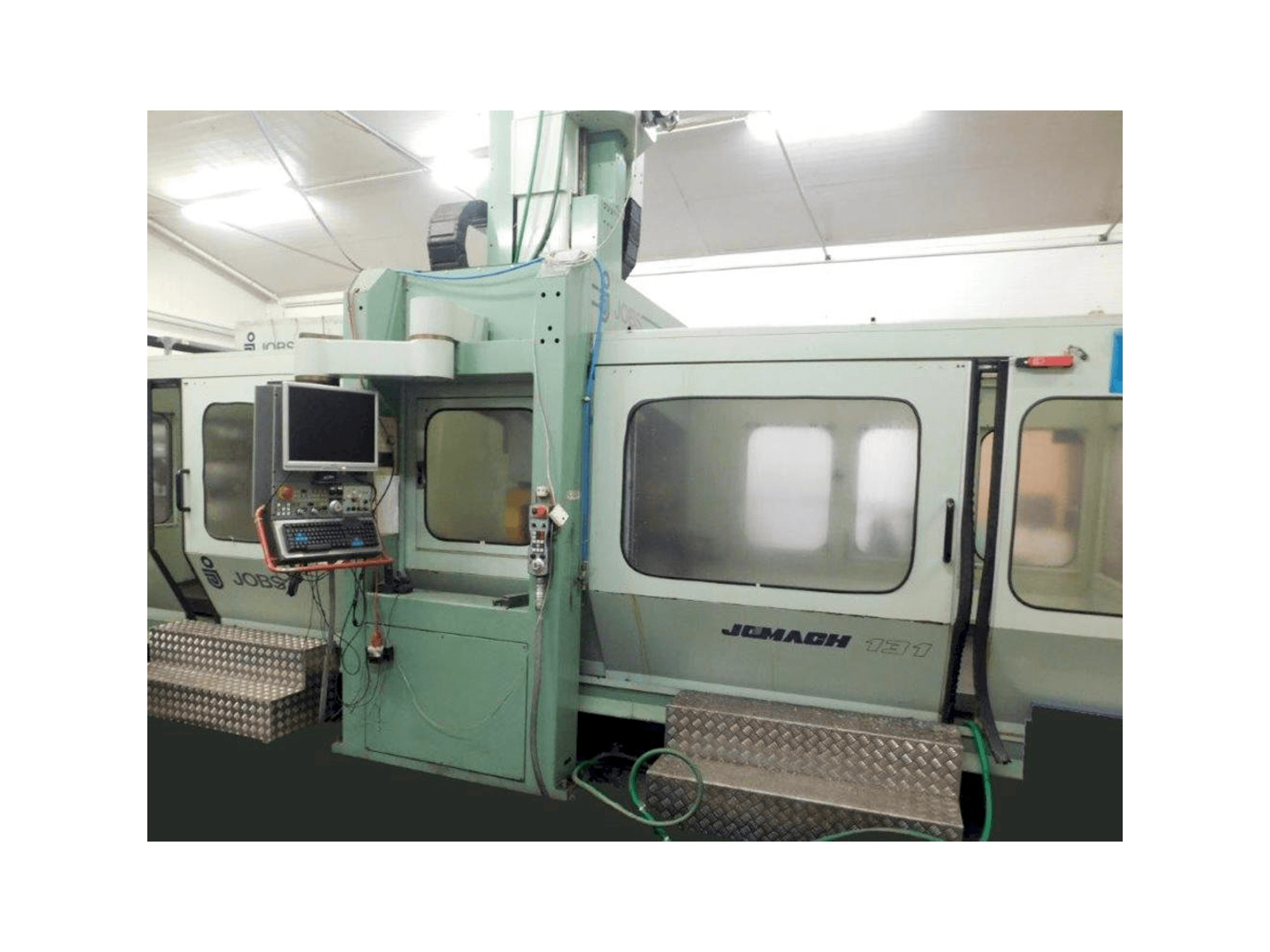 JOBS Jomach 131 Mašinos vaizdas iš priekio