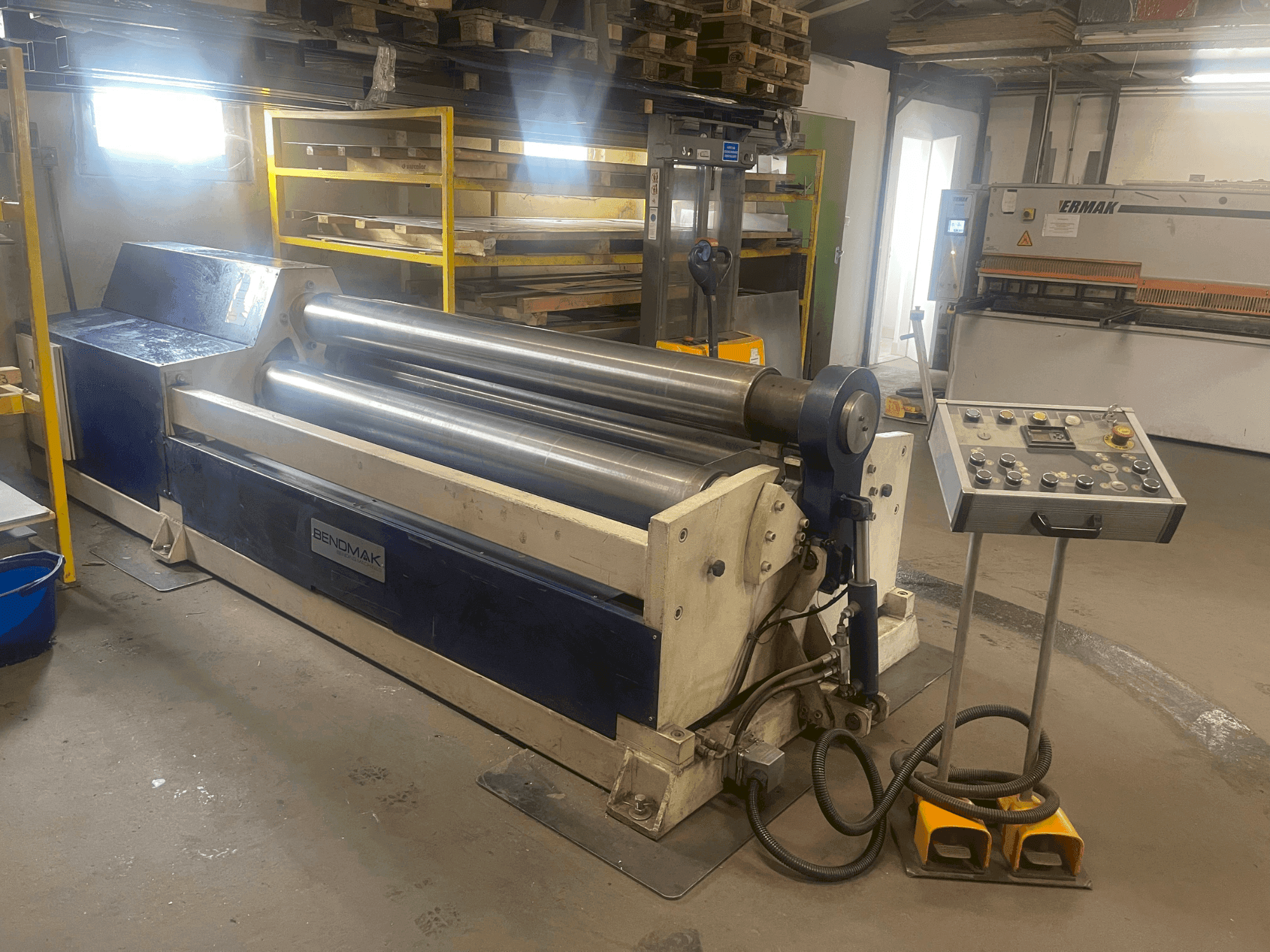 BENDMAK CY3R-HS 20/08 Mašinos vaizdas iš priekio