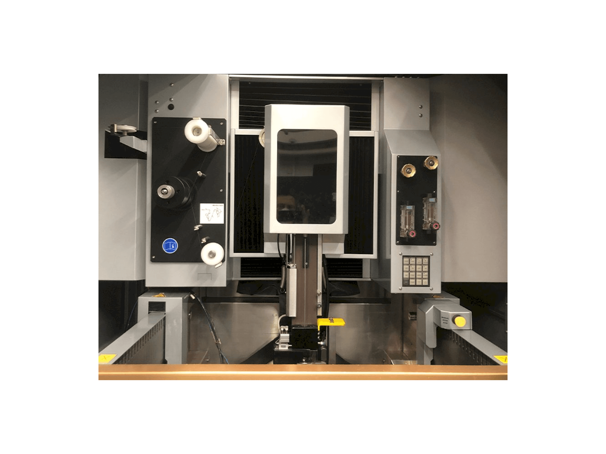 EROWA Robot Compact 80 Mašinos vaizdas iš priekio