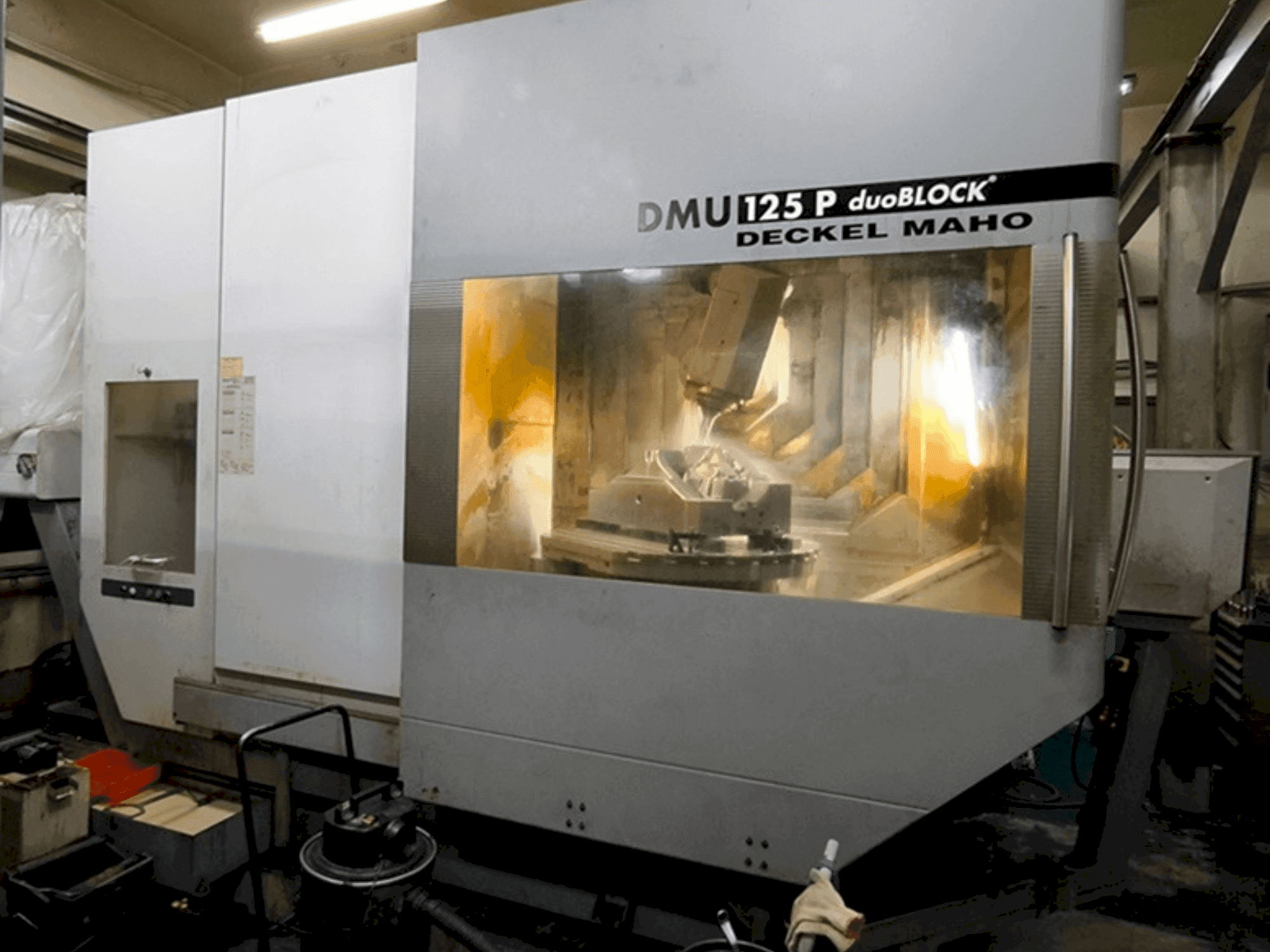 DECKEL MAHO DMU 125 P duoBLOCK Mašinos vaizdas iš priekio
