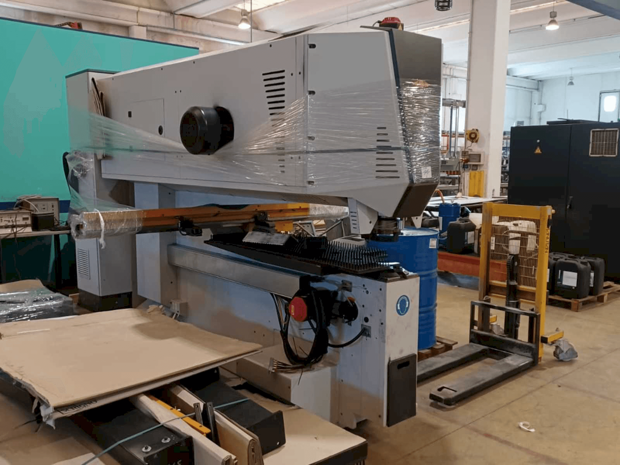 TECHNOLOGY TP 356 Alpha Series Mašinos vaizdas iš priekio