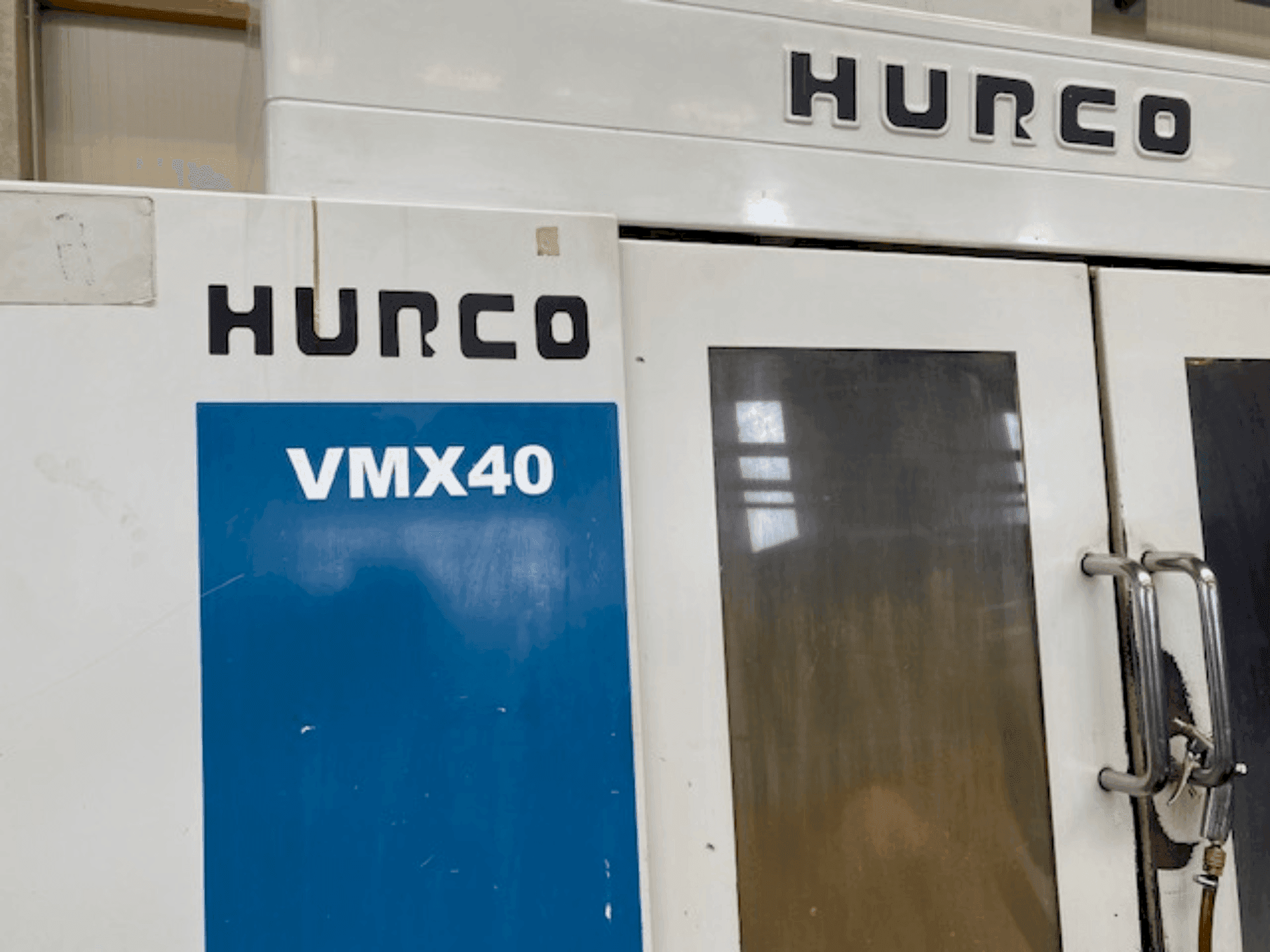 Hurco VMX 40 Mašinos vaizdas iš priekio