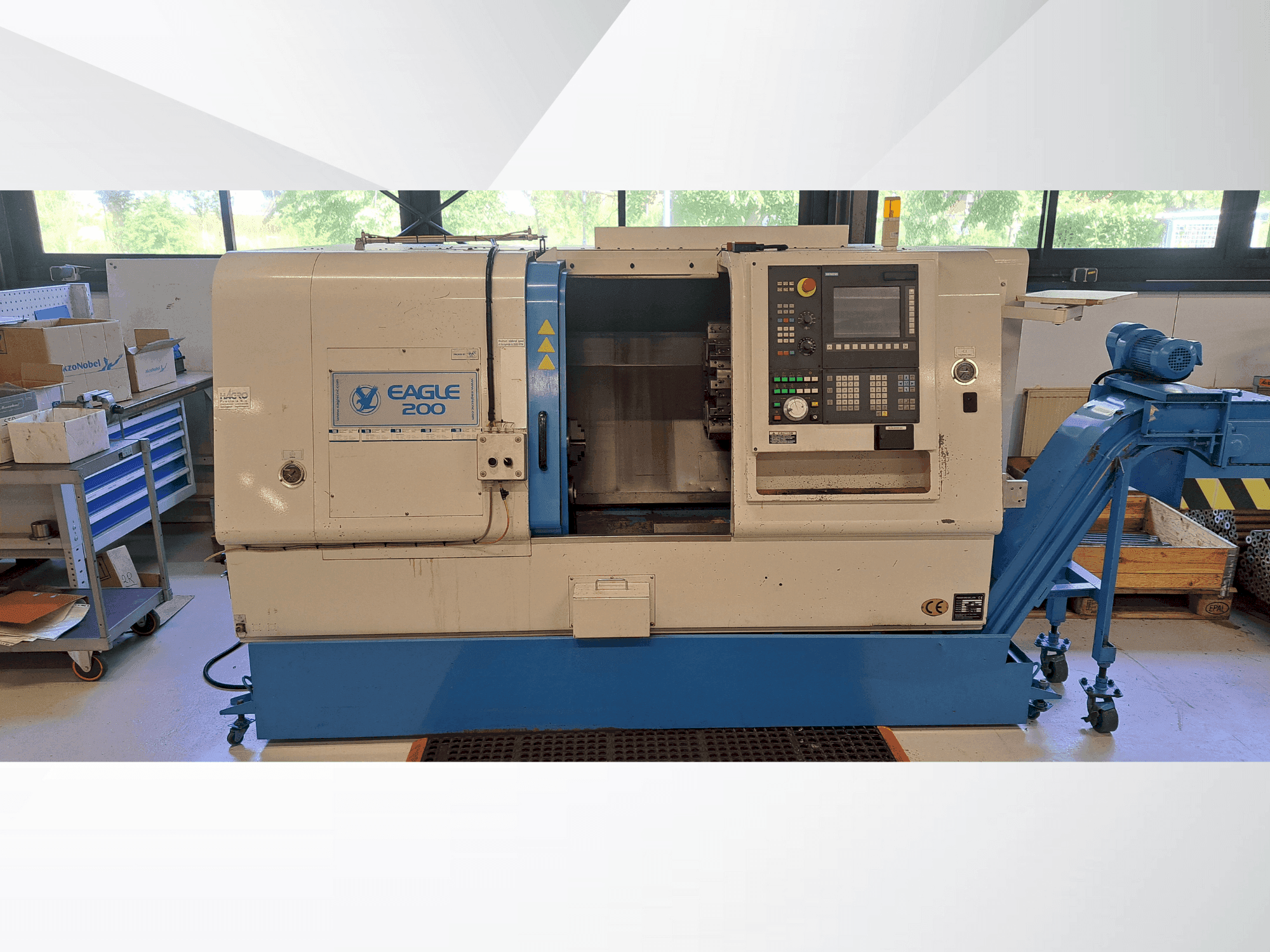 Dugard Eagle FCL-200HT Mašinos vaizdas iš priekio