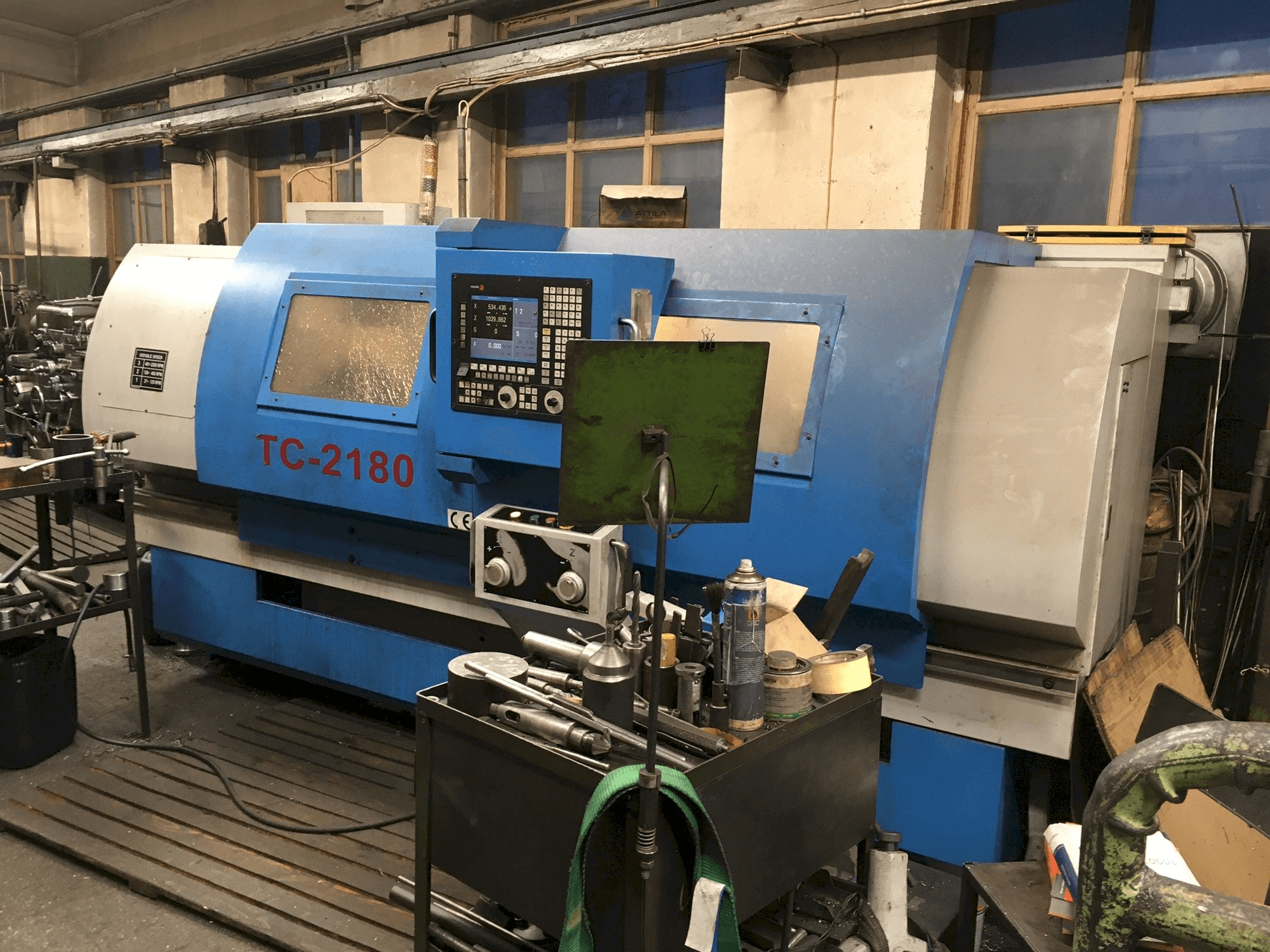 KNUTH RIC-TC2180 Mašinos vaizdas iš priekio