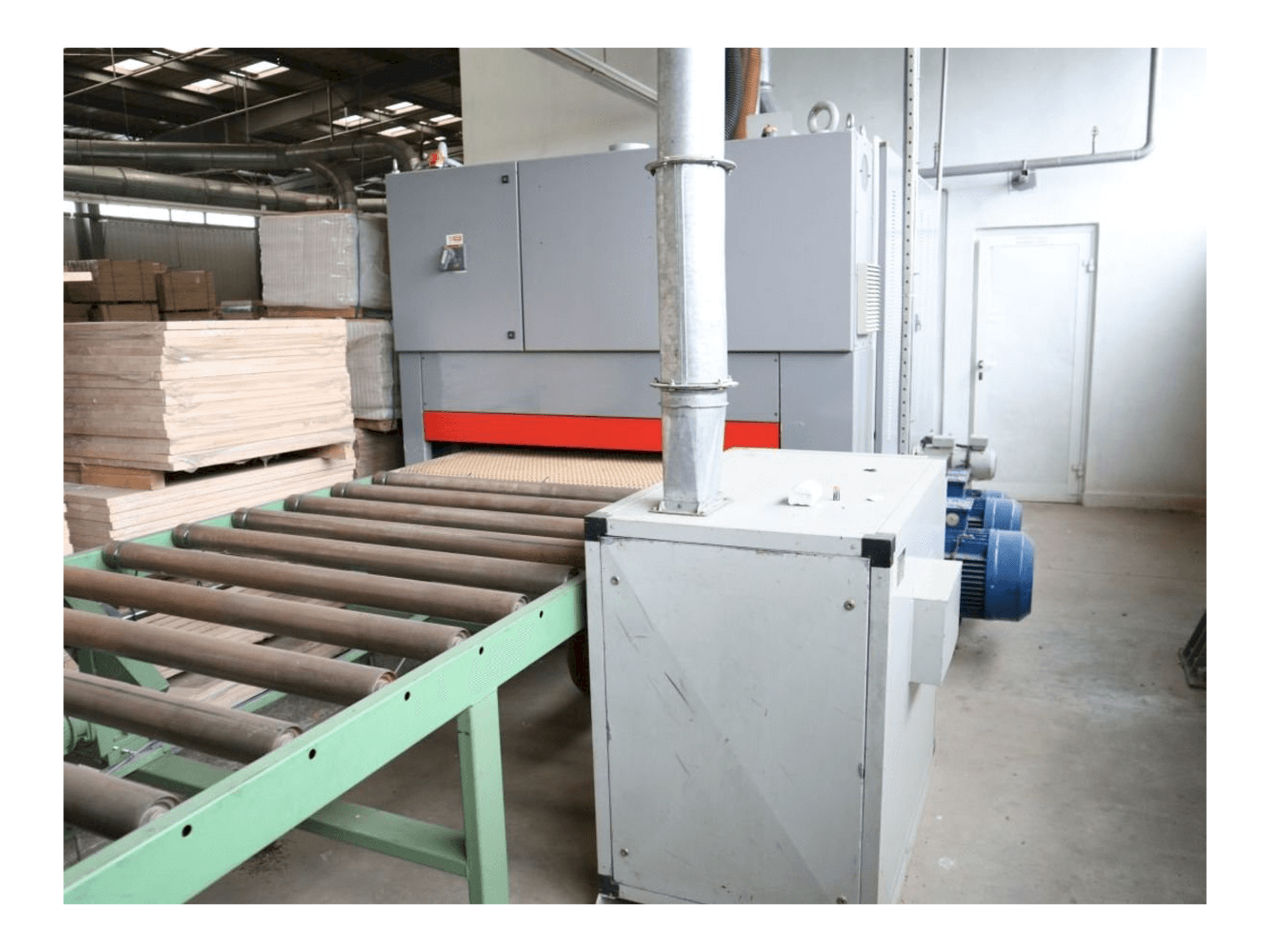 ESTERER A.G. HDN 600 Mašinos vaizdas iš priekio