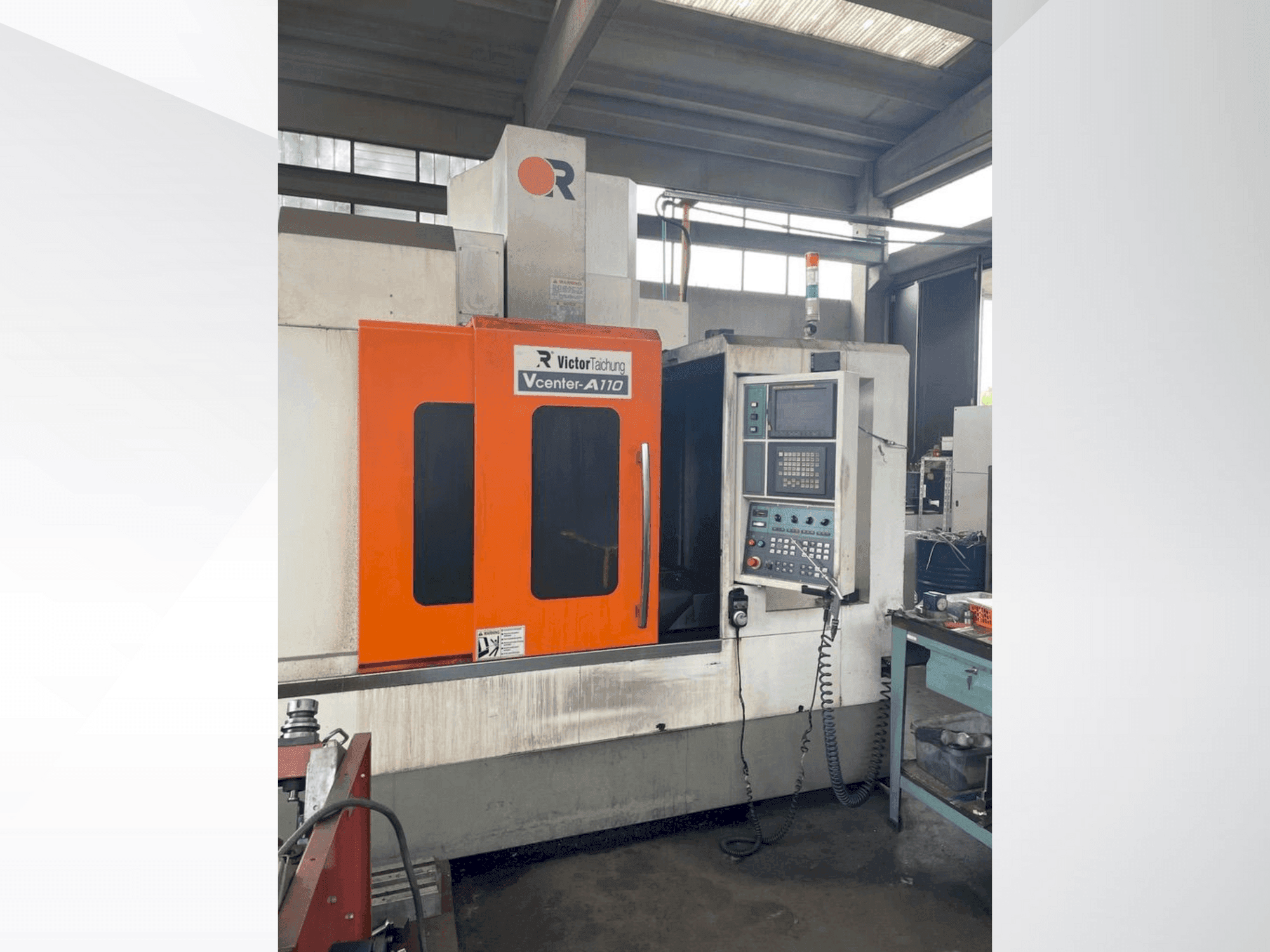 Victor Vcenter A-110 Mašinos vaizdas iš priekio