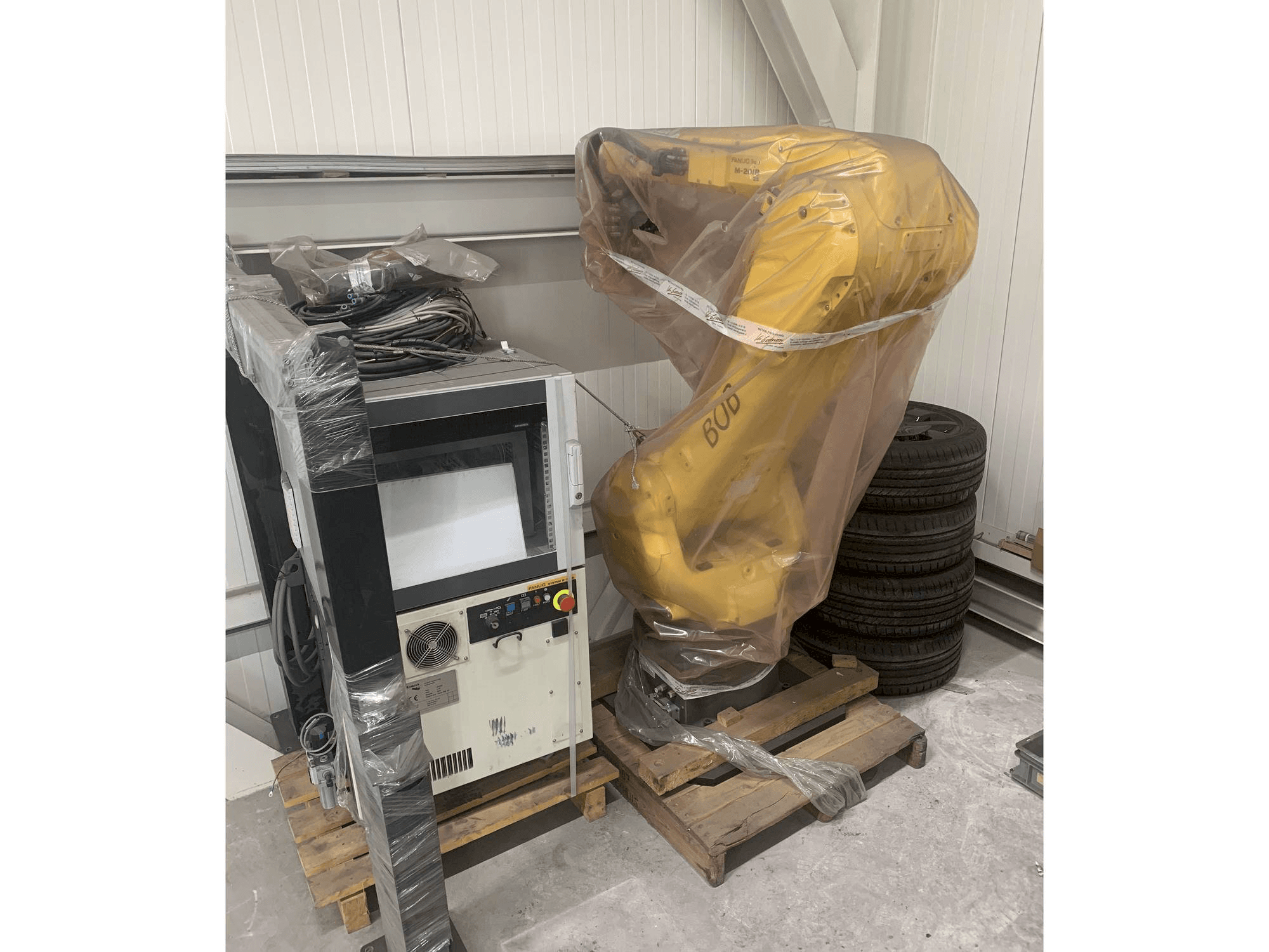 FANUC M-20iB Mašinos vaizdas iš priekio