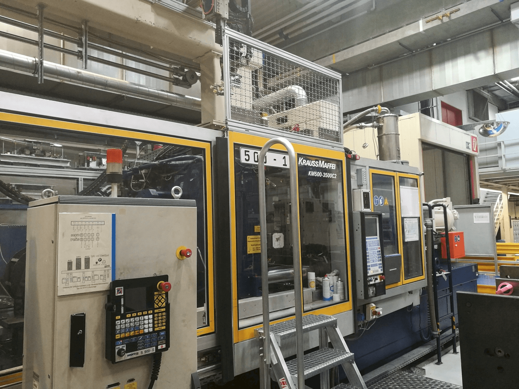 Krauss Maffei 500-3500 C2 Mašinos vaizdas iš priekio