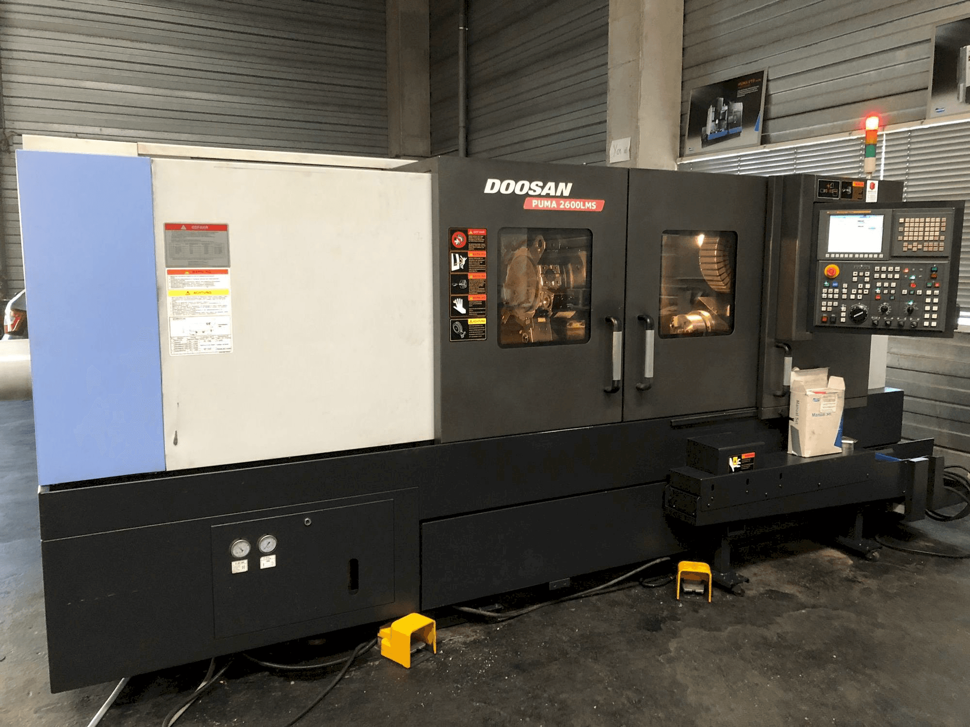 Doosan Puma 2600 LMS Mašinos vaizdas iš priekio