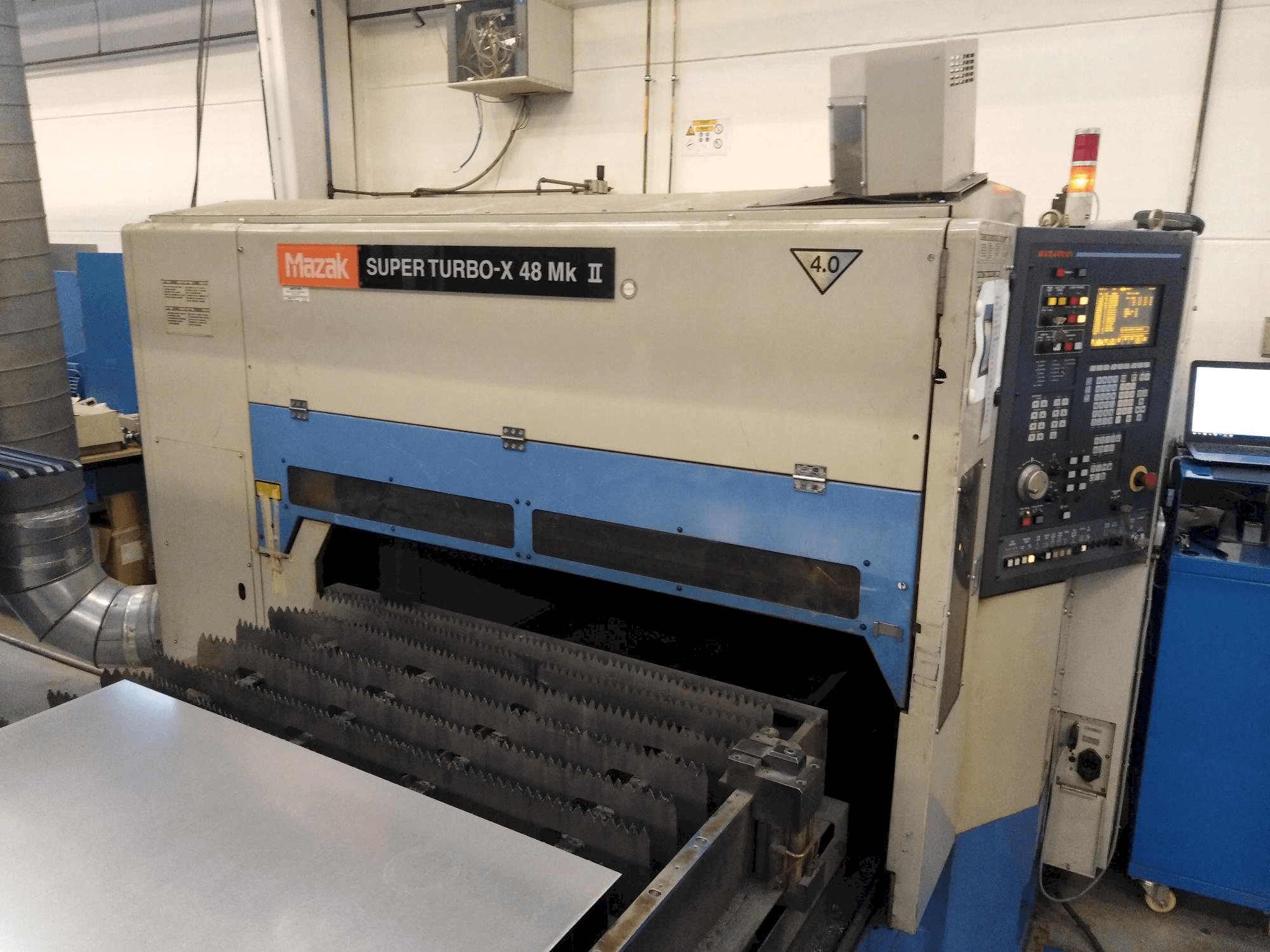 Mazak stx-48 Mark II Mašinos vaizdas iš priekio