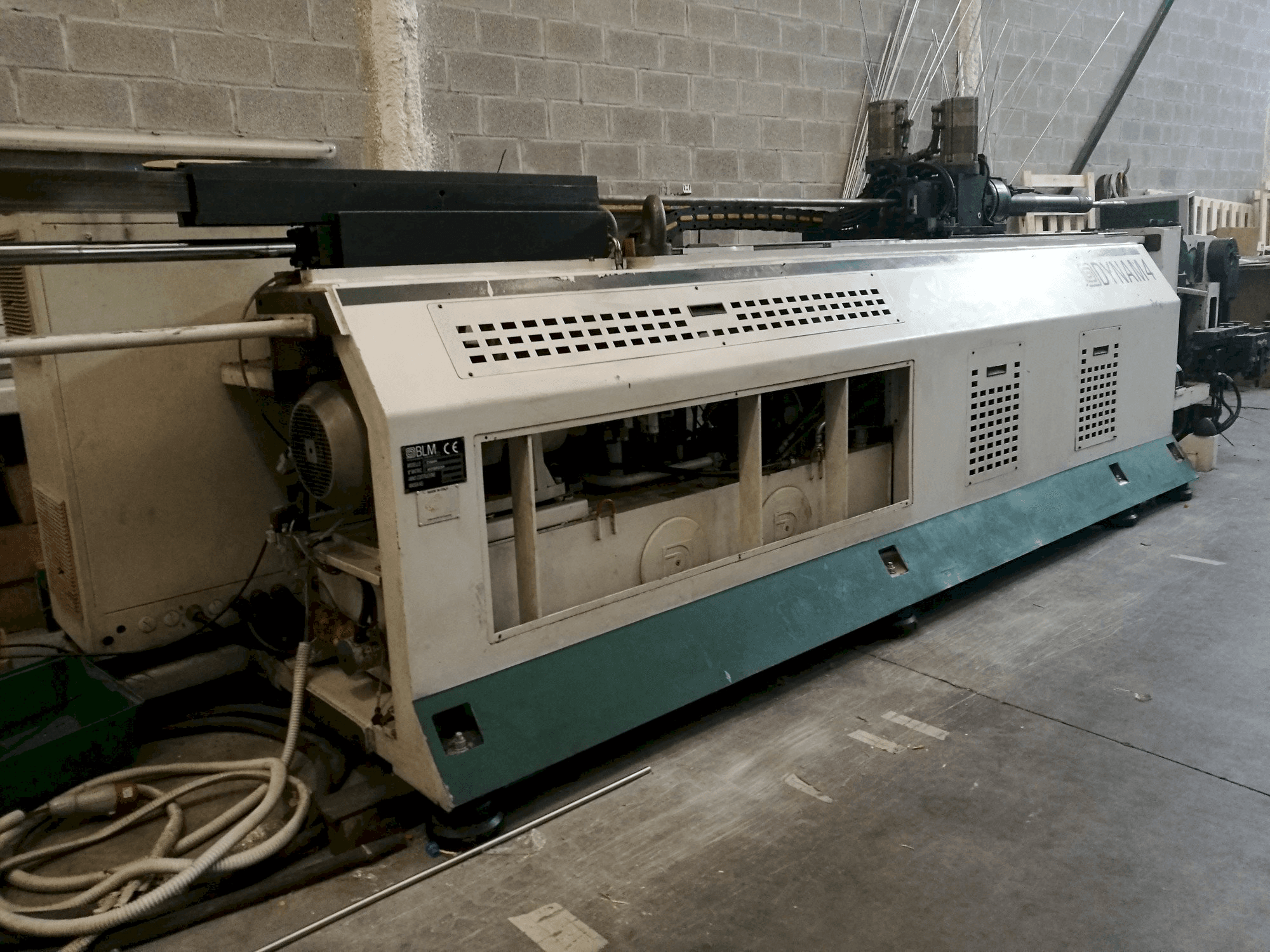 BLM DYNAM 4 Mašinos kairės pusės vaizdas