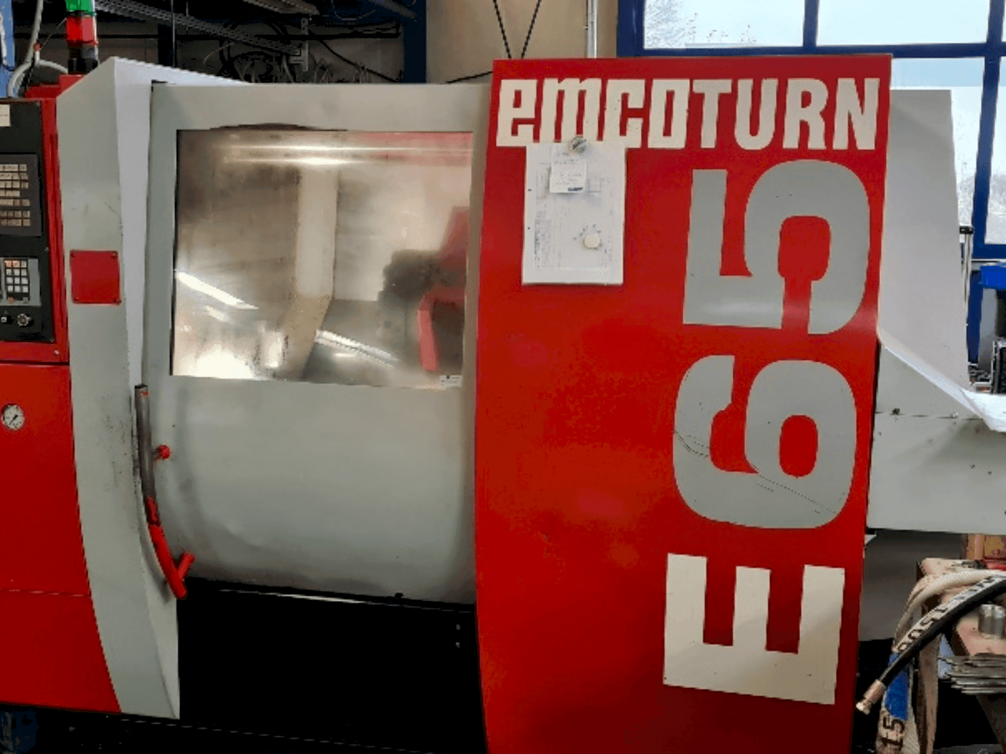EMCO Turn E65 Mašinos vaizdas iš priekio