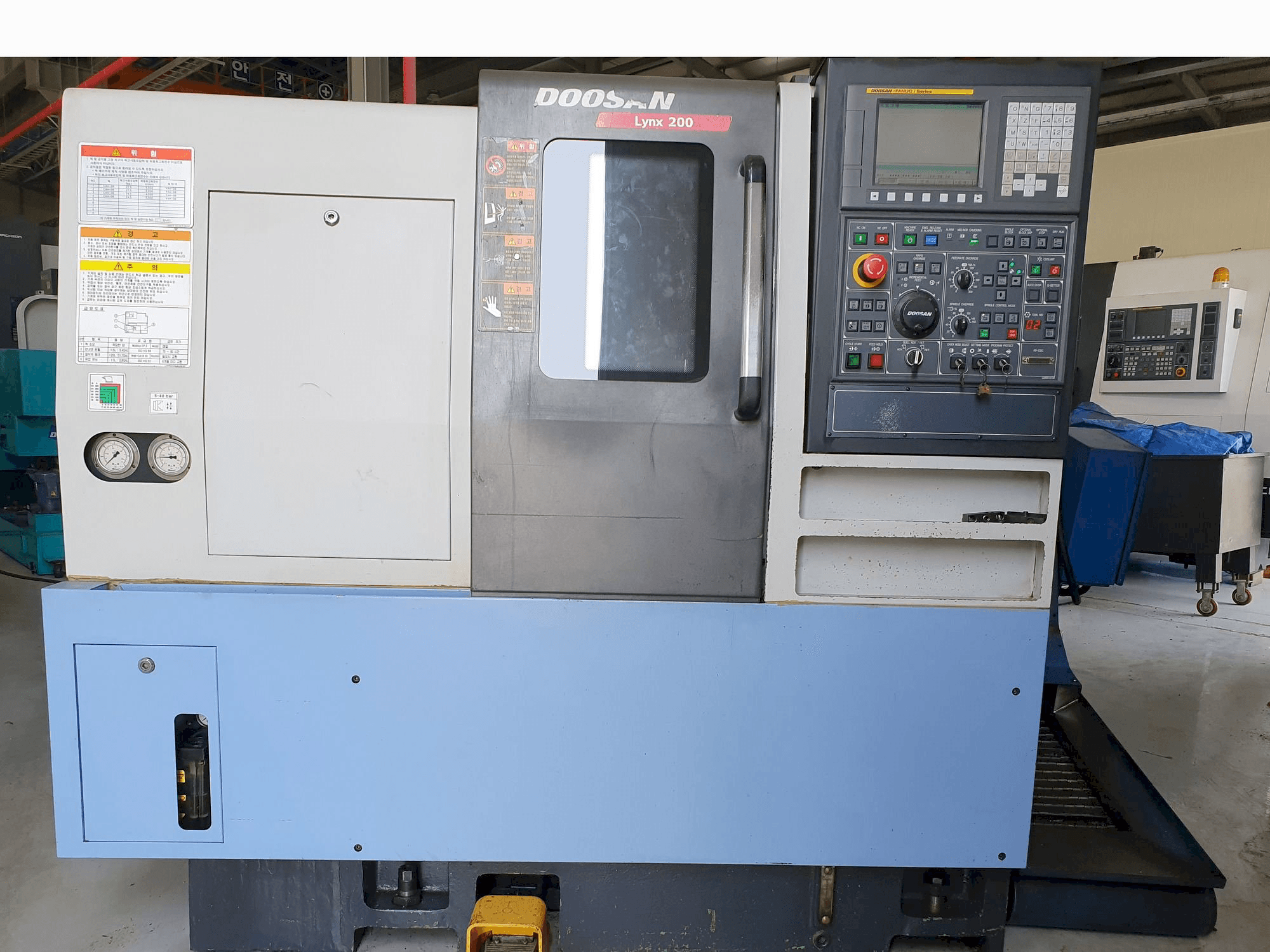 Doosan LYNX 200 A Mašinos vaizdas iš priekio
