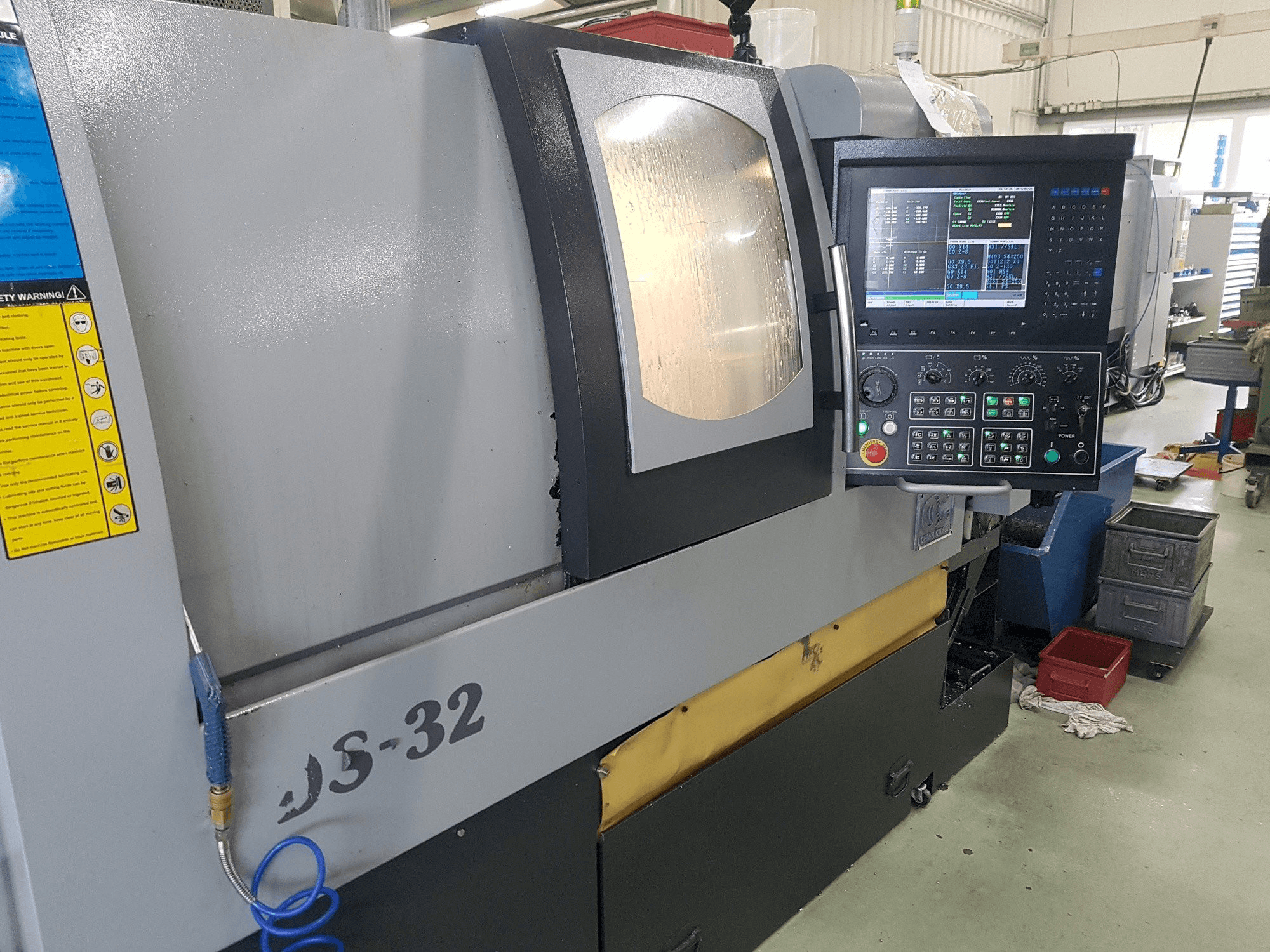 Chiah-Chyun CDS-32 Mašinos vaizdas iš priekio