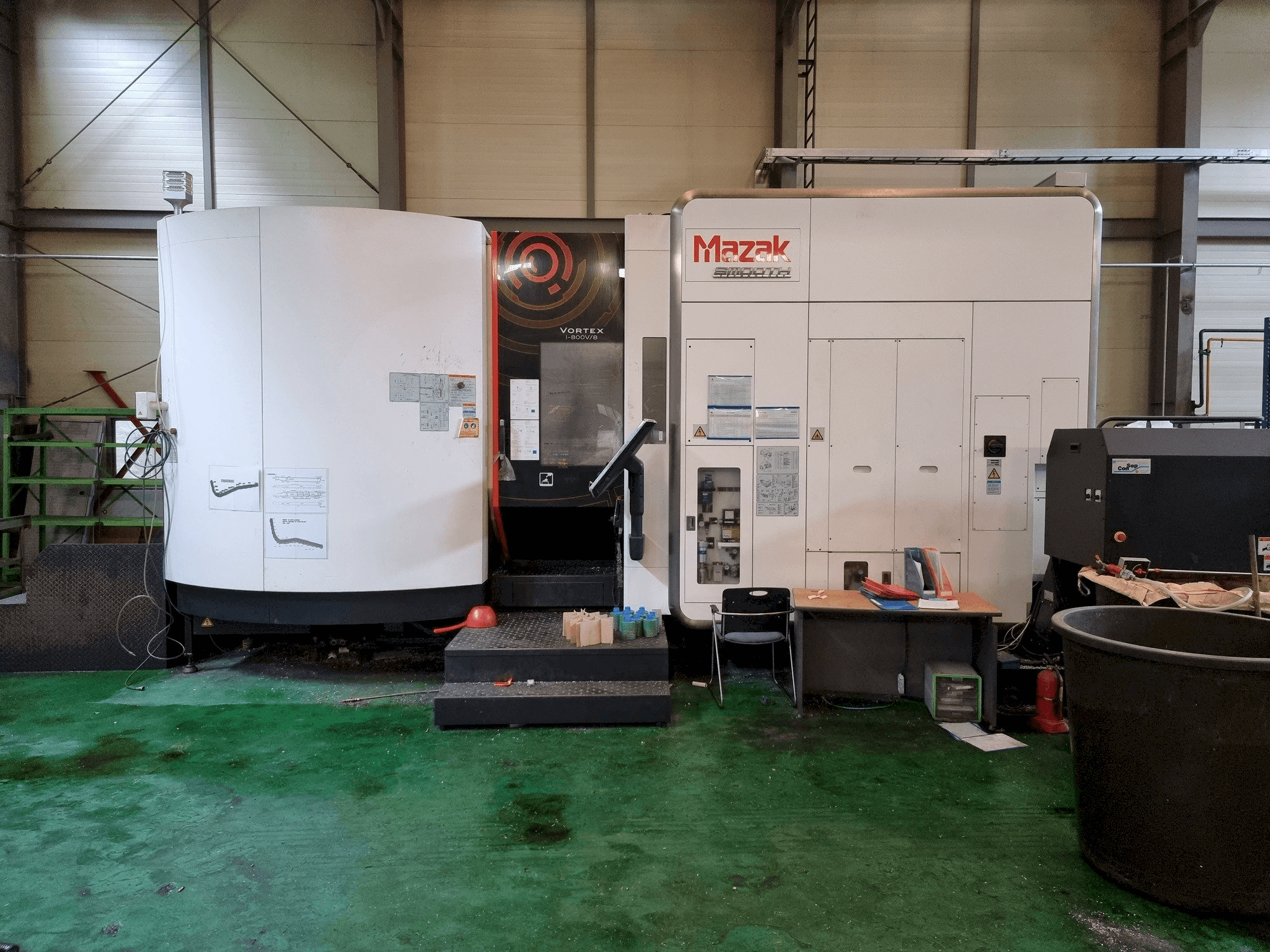 Mazak VORTEX i-800V/8 Mašinos vaizdas iš priekio