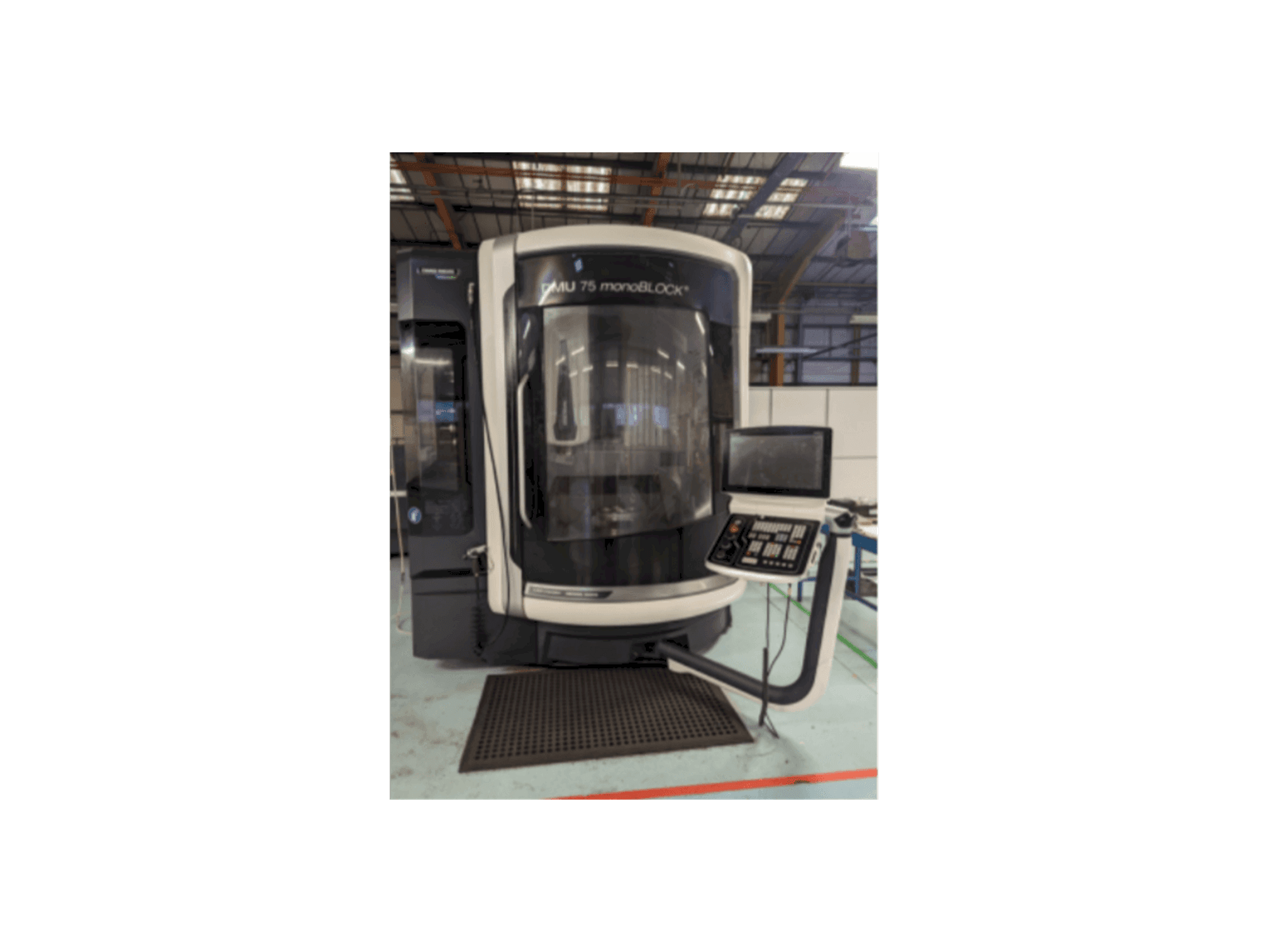 DMG MORI DMU 75 Monoblock Mašinos vaizdas iš kairės pusės