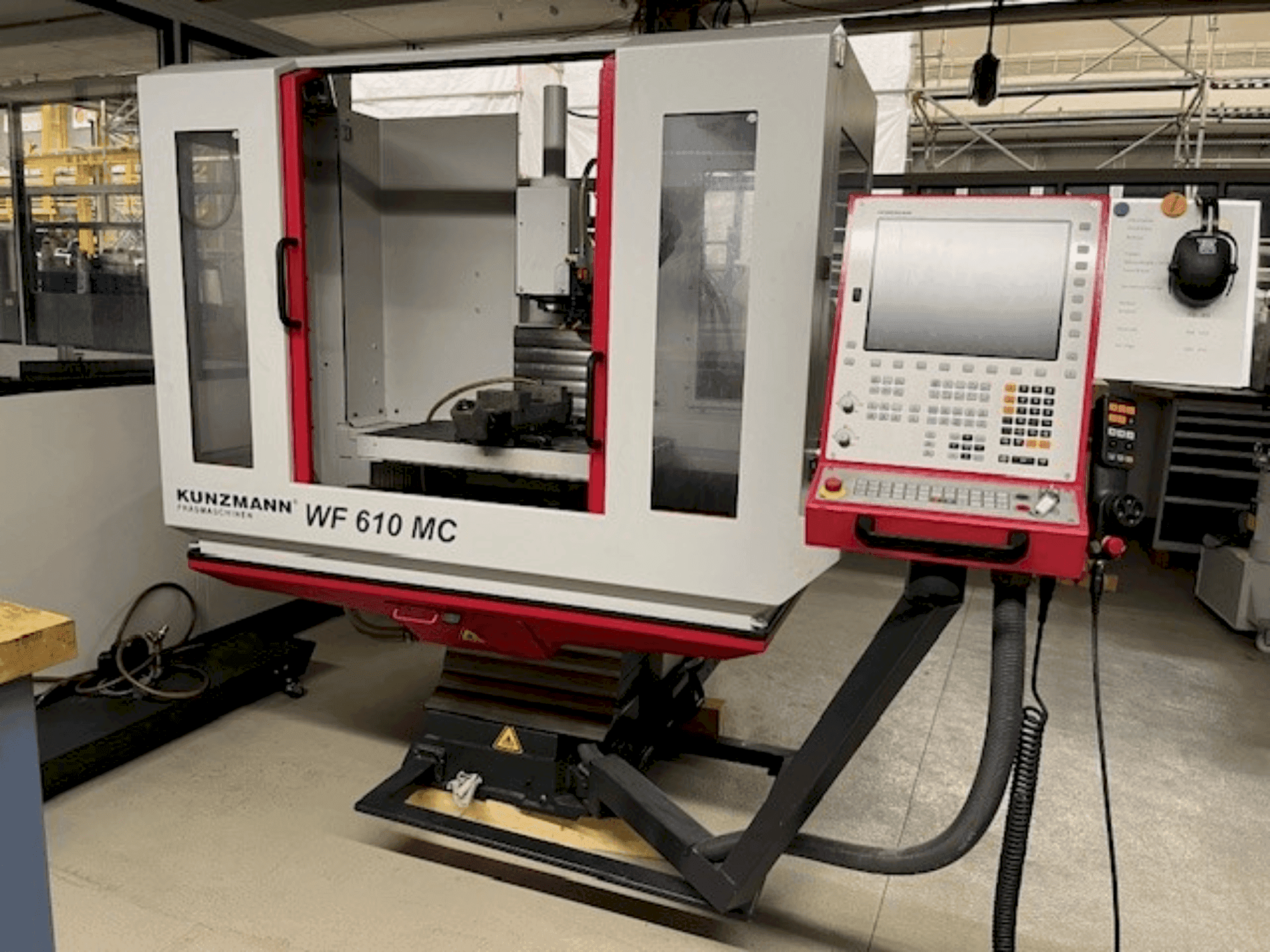 KUNZMANN WF 610MC Mašinos vaizdas iš priekio