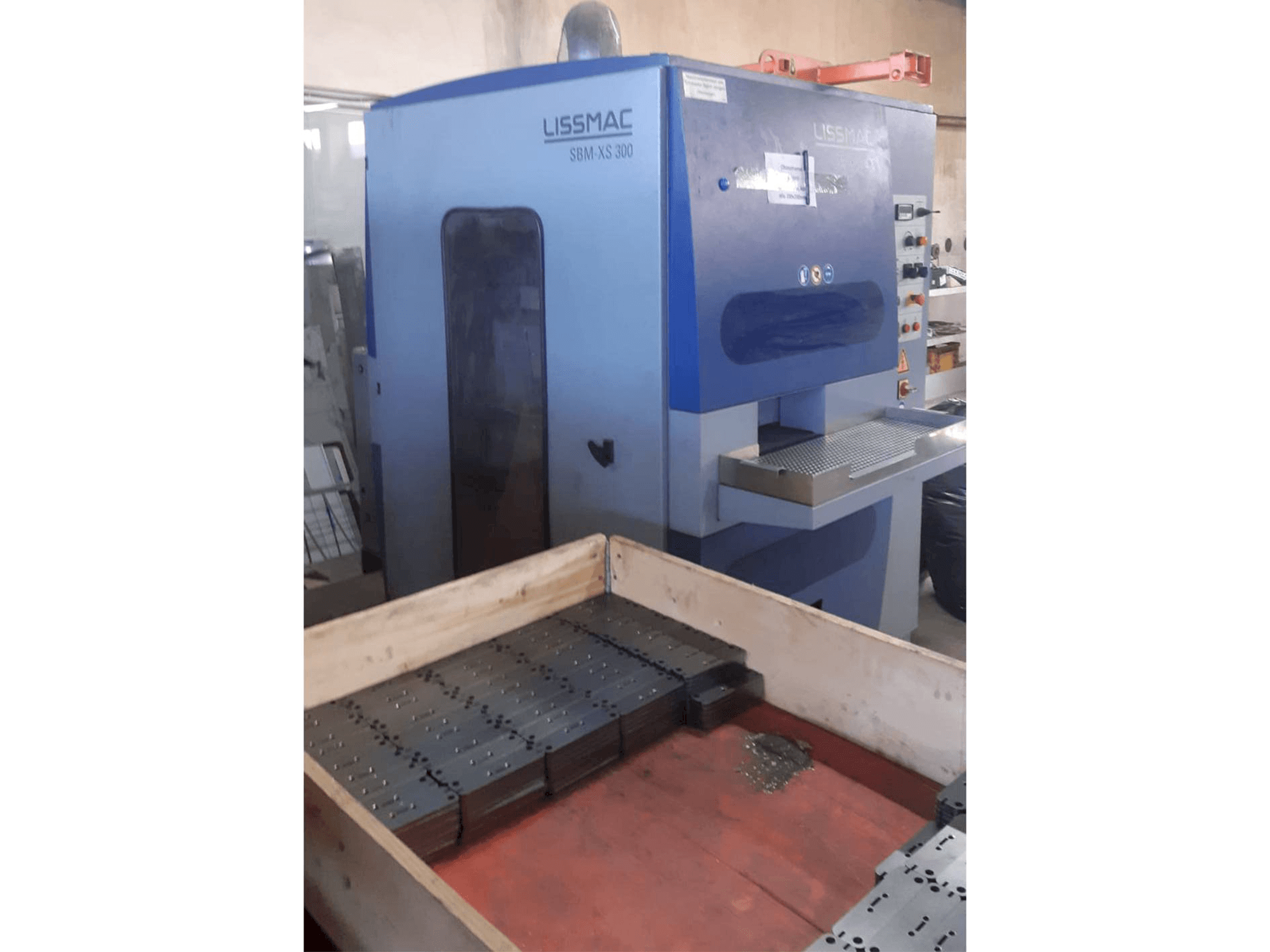 LISSMAC SBM-XS 300 Mašinos vaizdas iš priekio