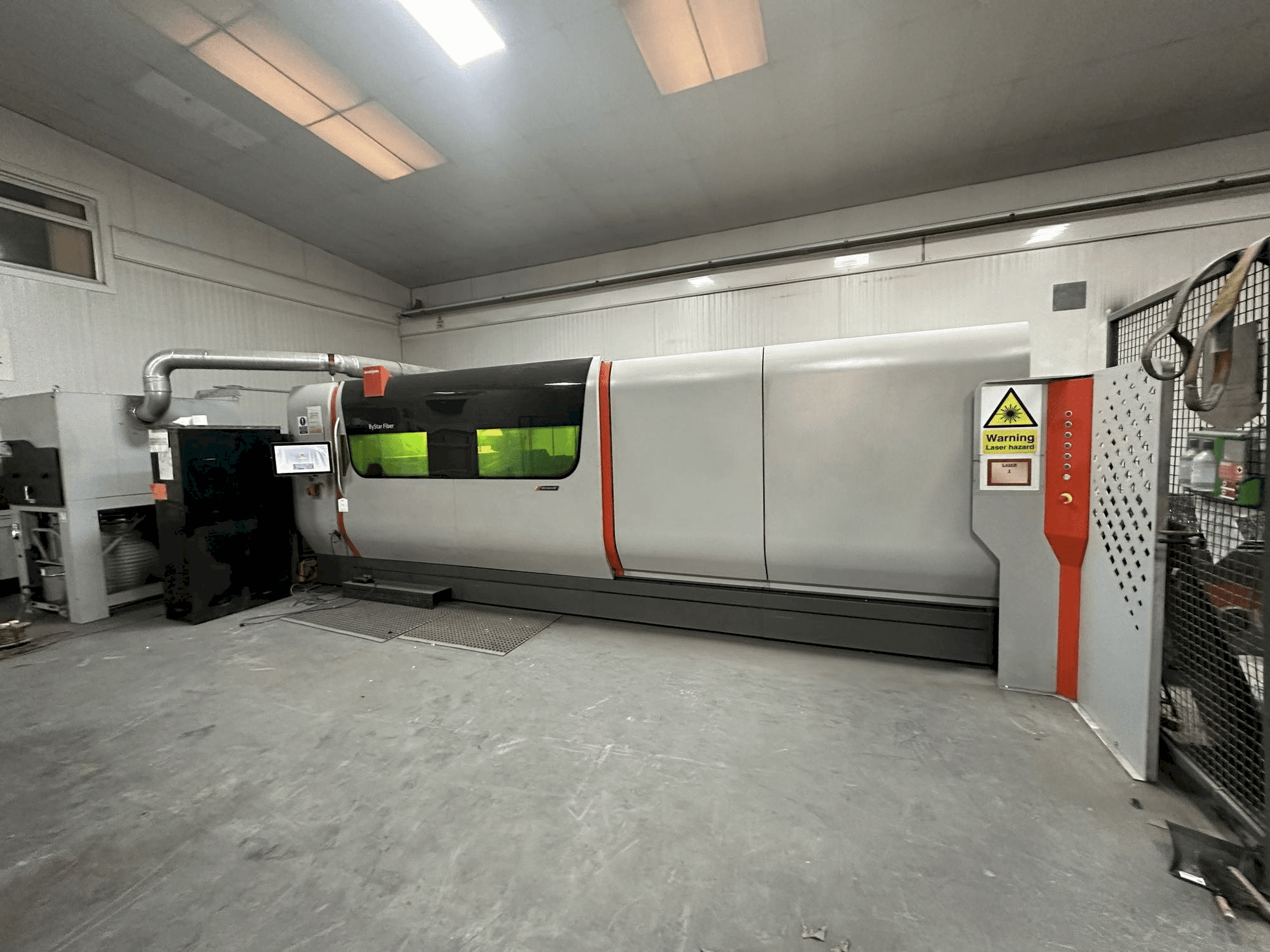 Bystronic Bystar 4020 6KW Fibre with ByTrans Mašinos vaizdas iš priekio