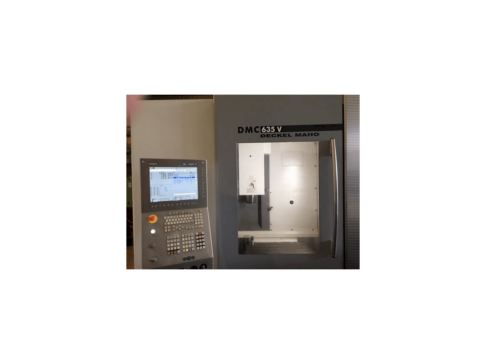 DECKEL MAHO DMC 635 V Mašinos vaizdas iš priekio