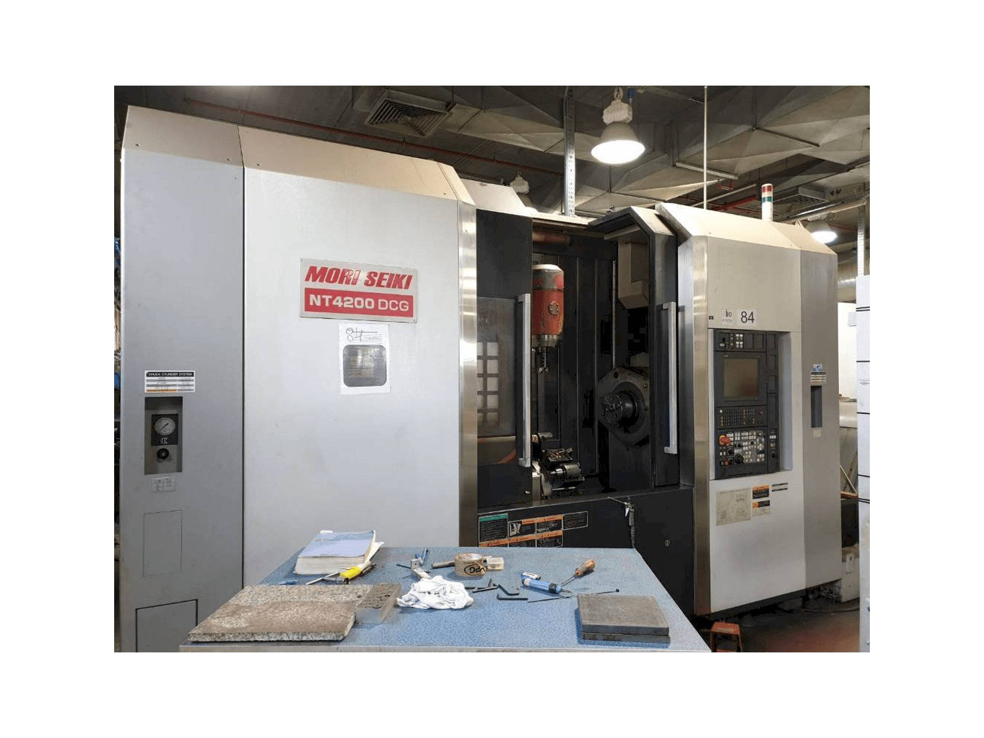 MORI SEIKI NT4200 DCG Mašinos vaizdas iš priekio