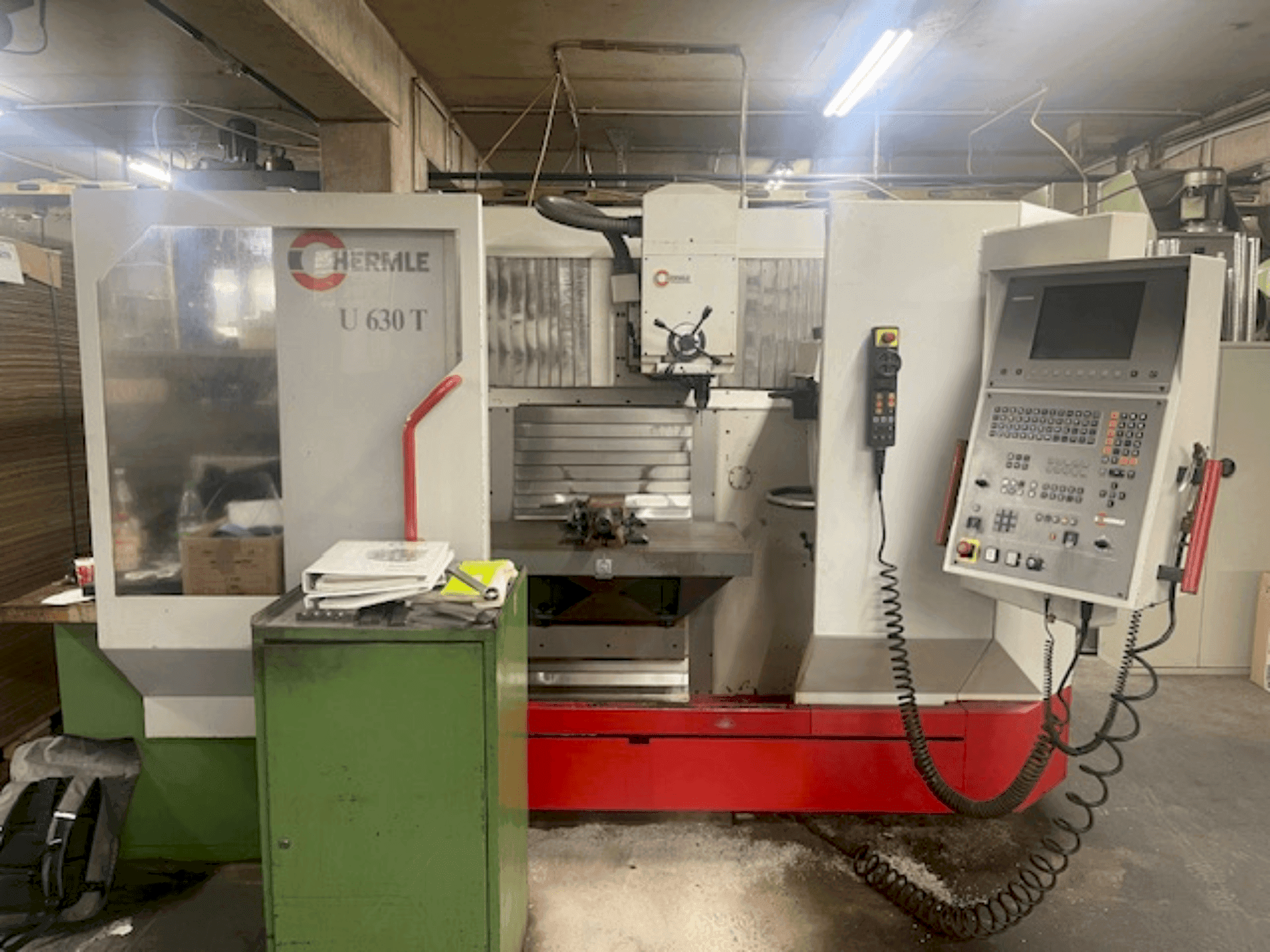 HERMLE U 630 T Mašinos vaizdas iš priekio