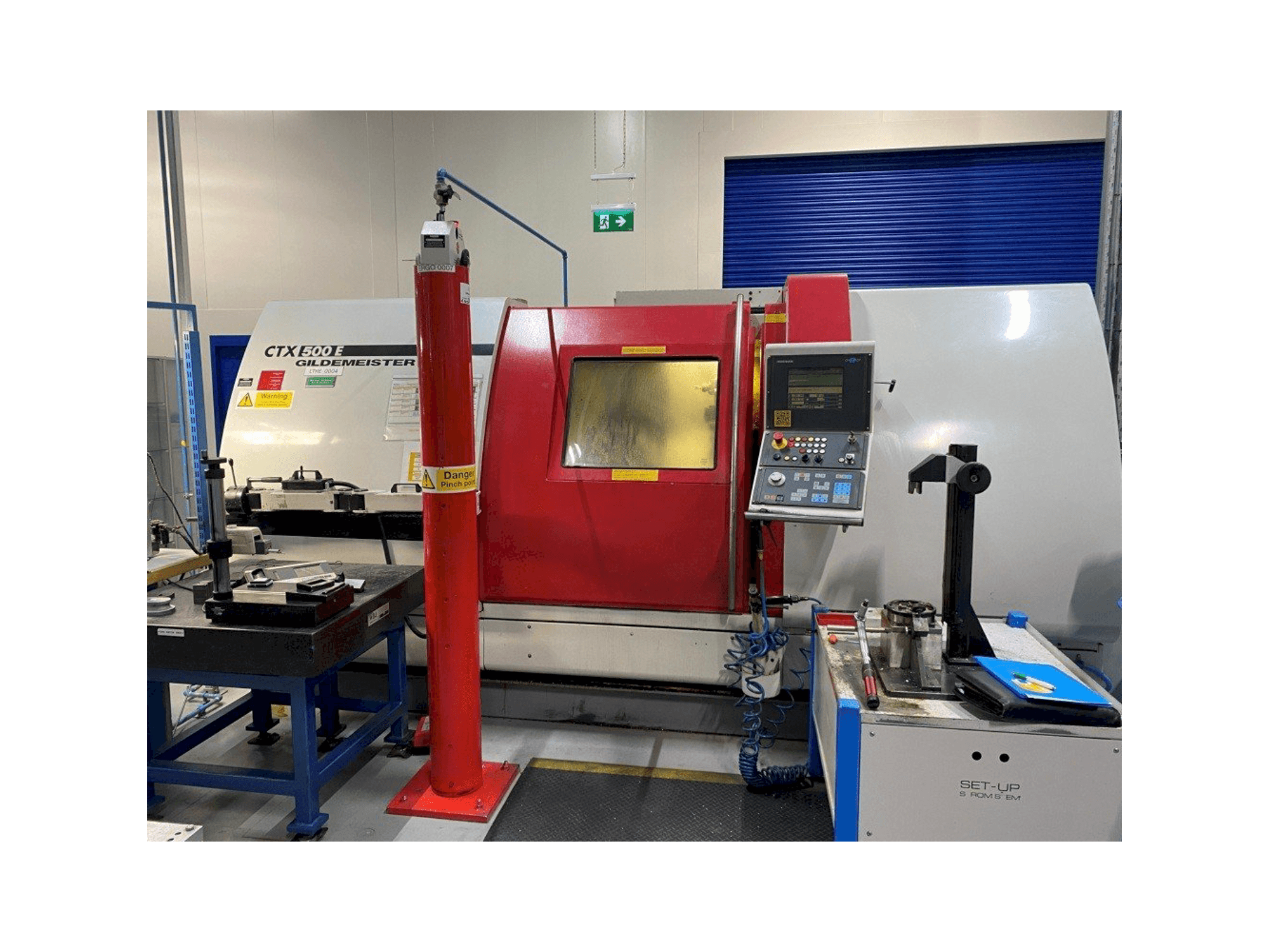 Gildemeister CTX-500 E Mašinos vaizdas iš priekio