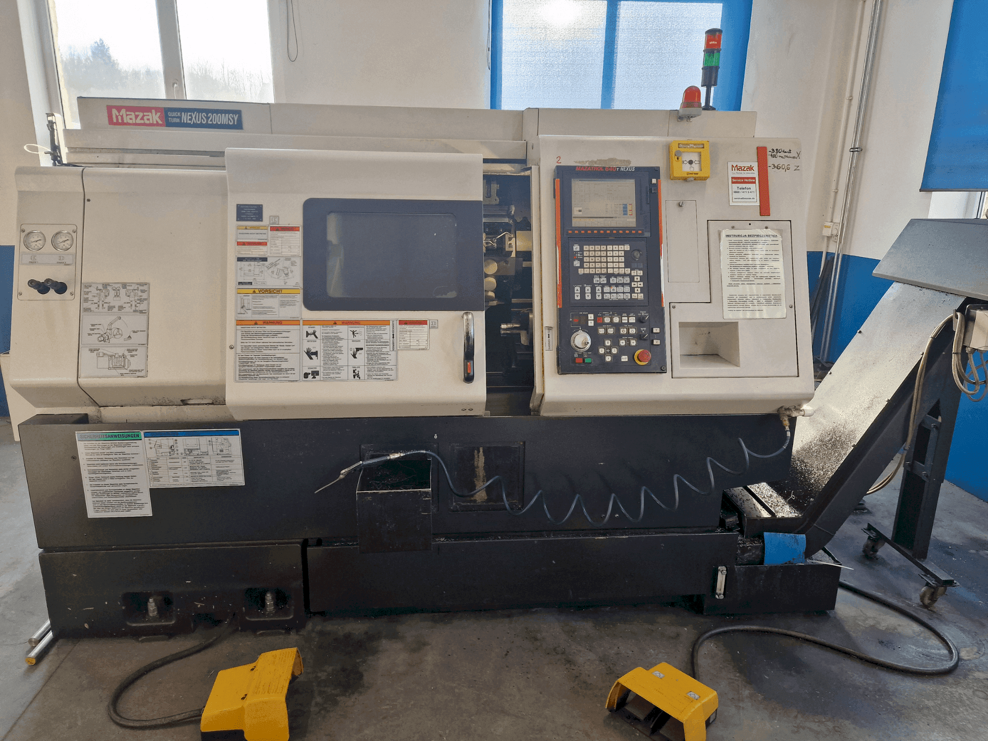 Mazak QTN-200MSY Mašinos vaizdas iš priekio