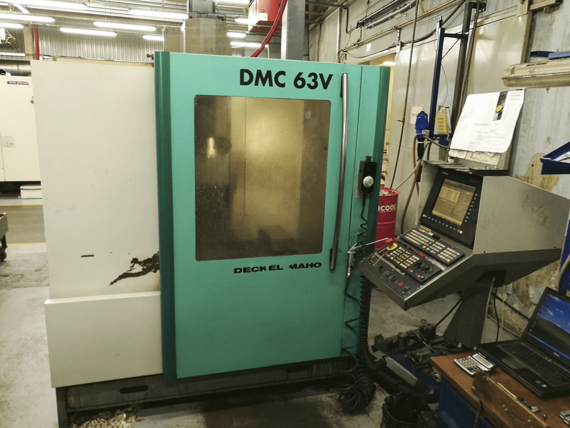 Deckel Maho Gildemeister DMC 63 V Mašinos vaizdas iš priekio