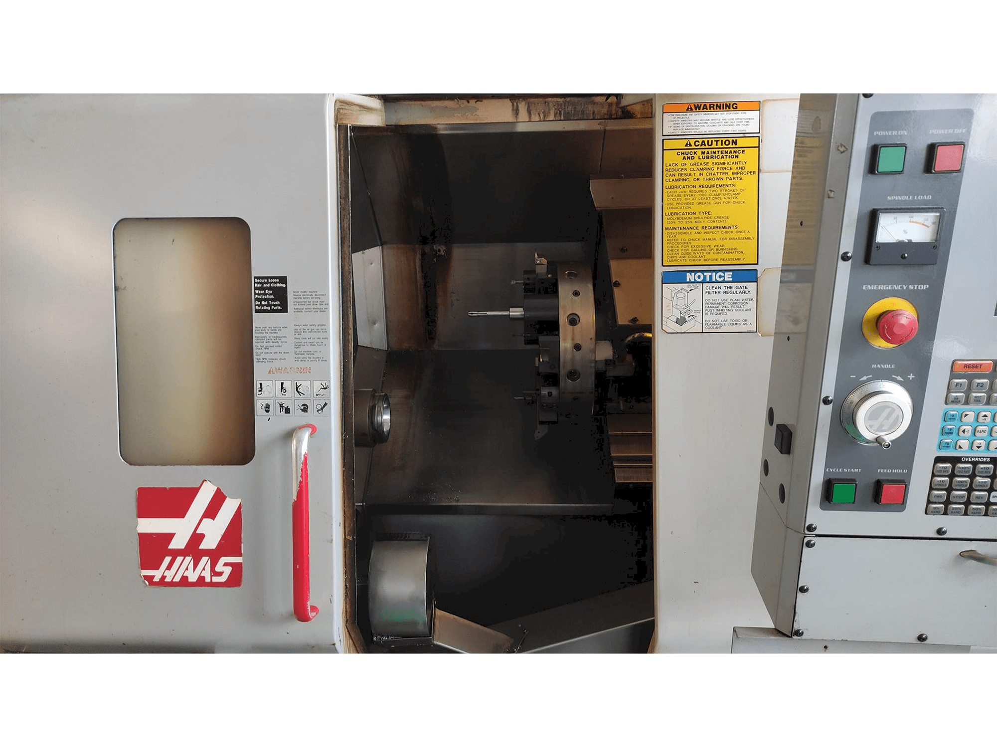 HAAS SL-20HE Mašinos vaizdas iš priekio
