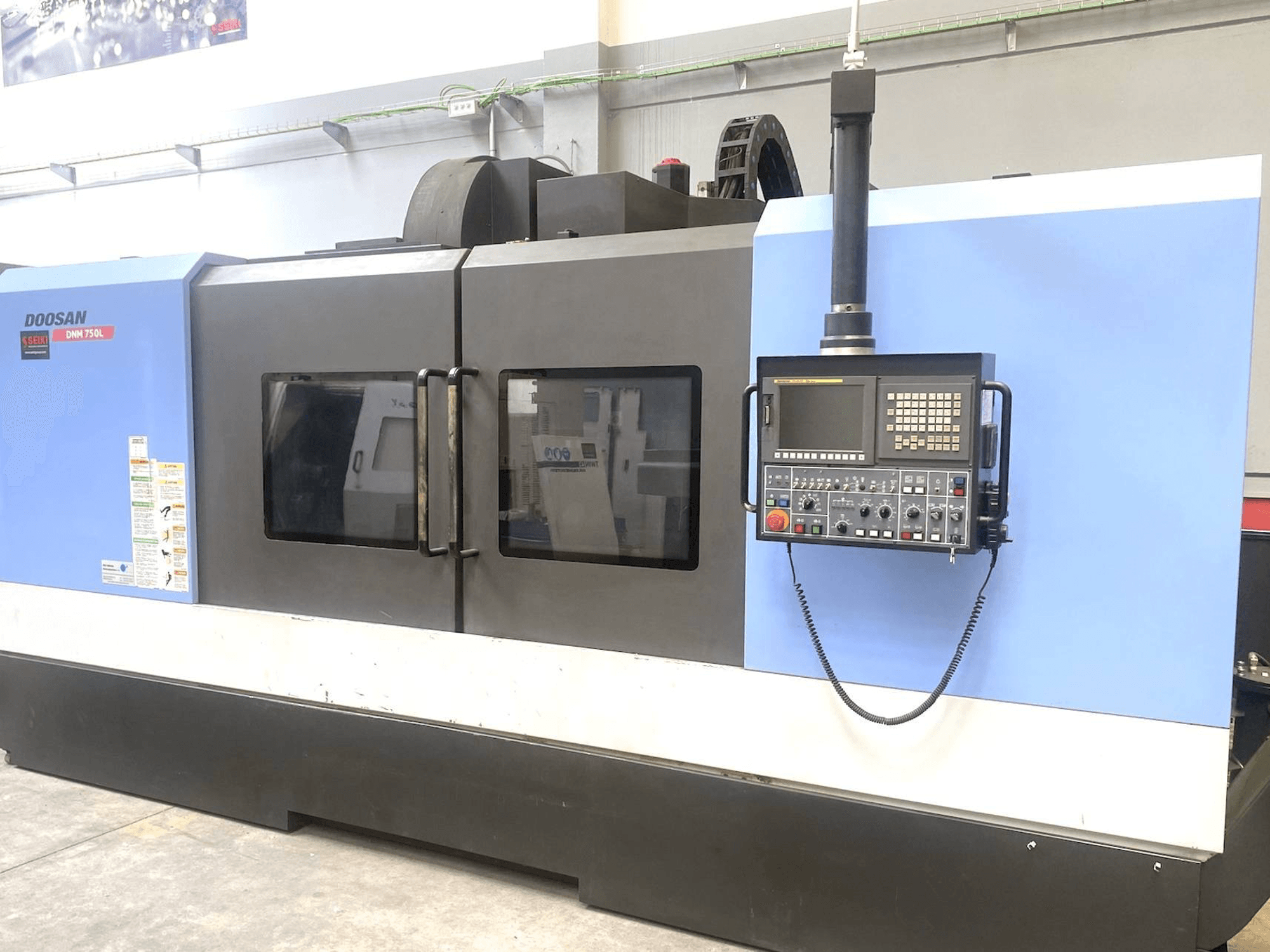 Doosan DNM 750L Mašinos vaizdas iš priekio