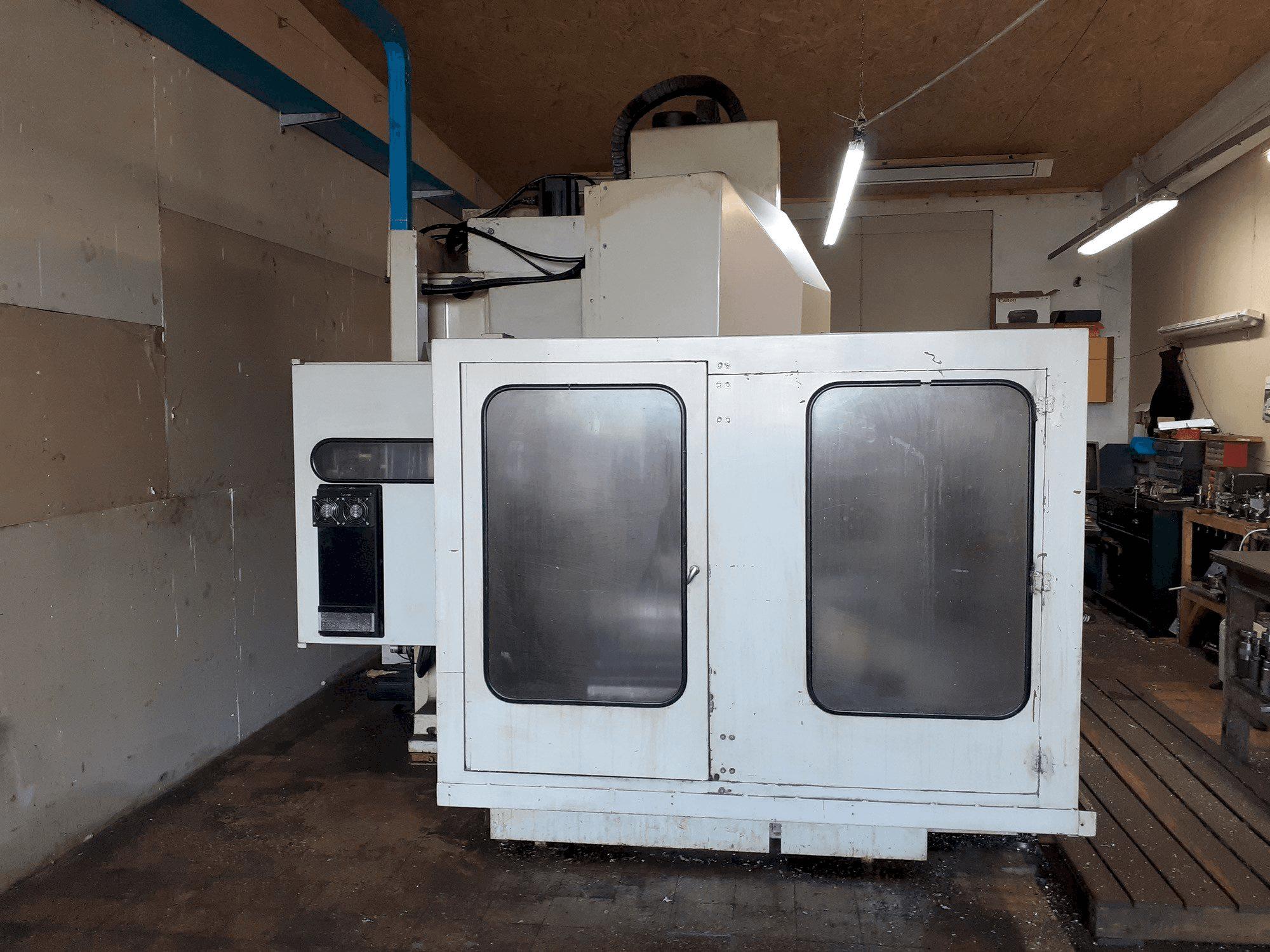 Hurco BMC 50-P Mašinos vaizdas iš priekio