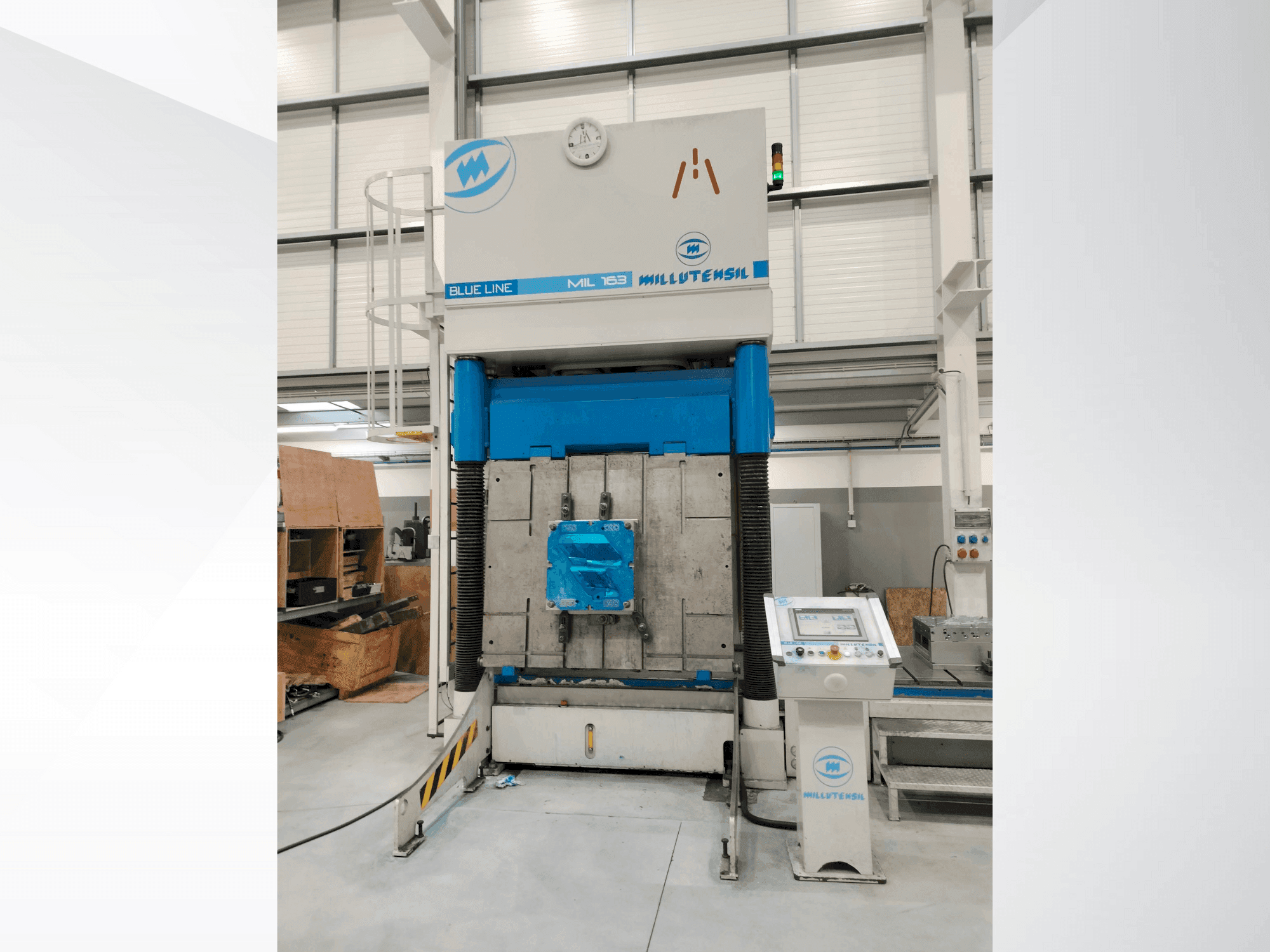 MILLUTENSIL MIL 163 Mašinos vaizdas iš priekio