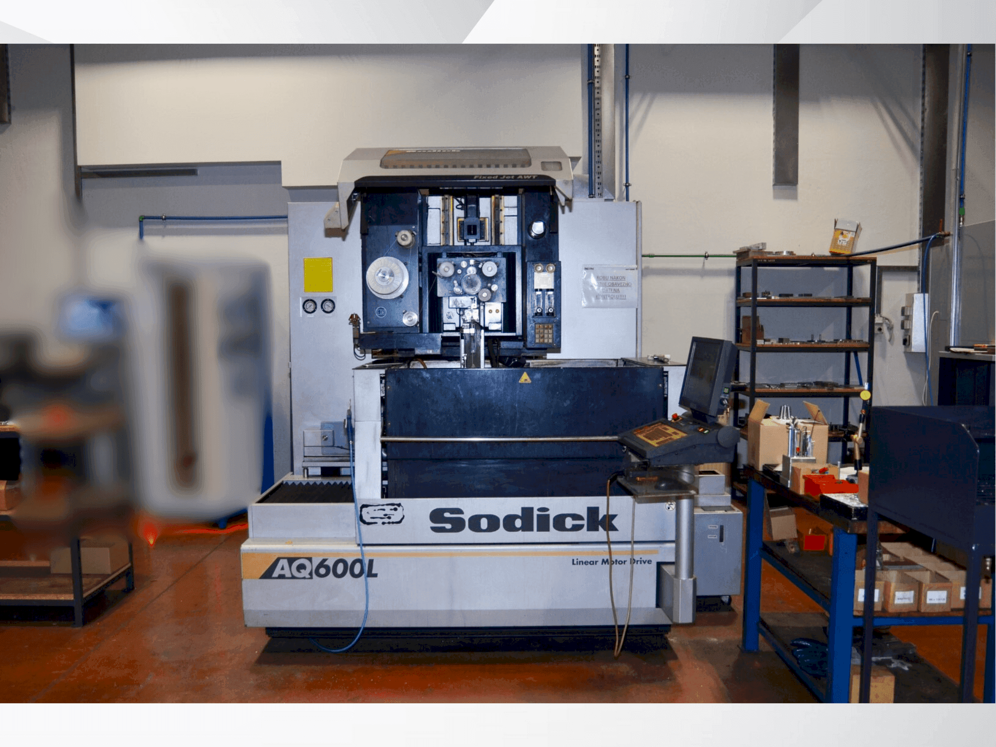 Sodick AQ 600L Mašinos vaizdas iš priekio