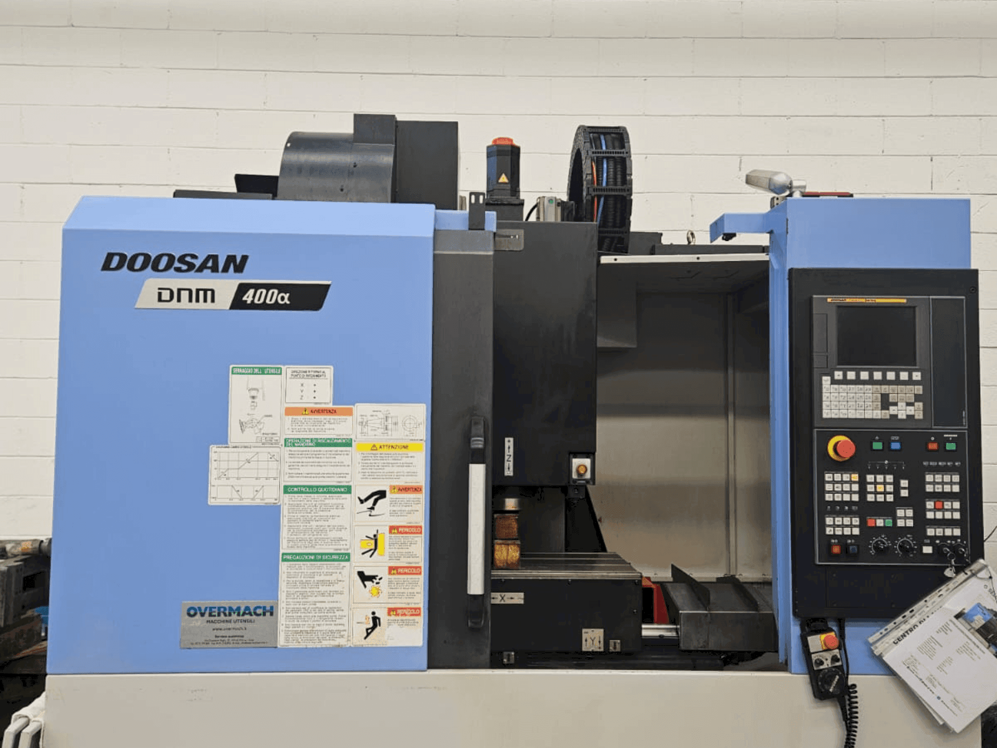 DOOSAN DNM 400 alpha Mašinos vaizdas iš priekio