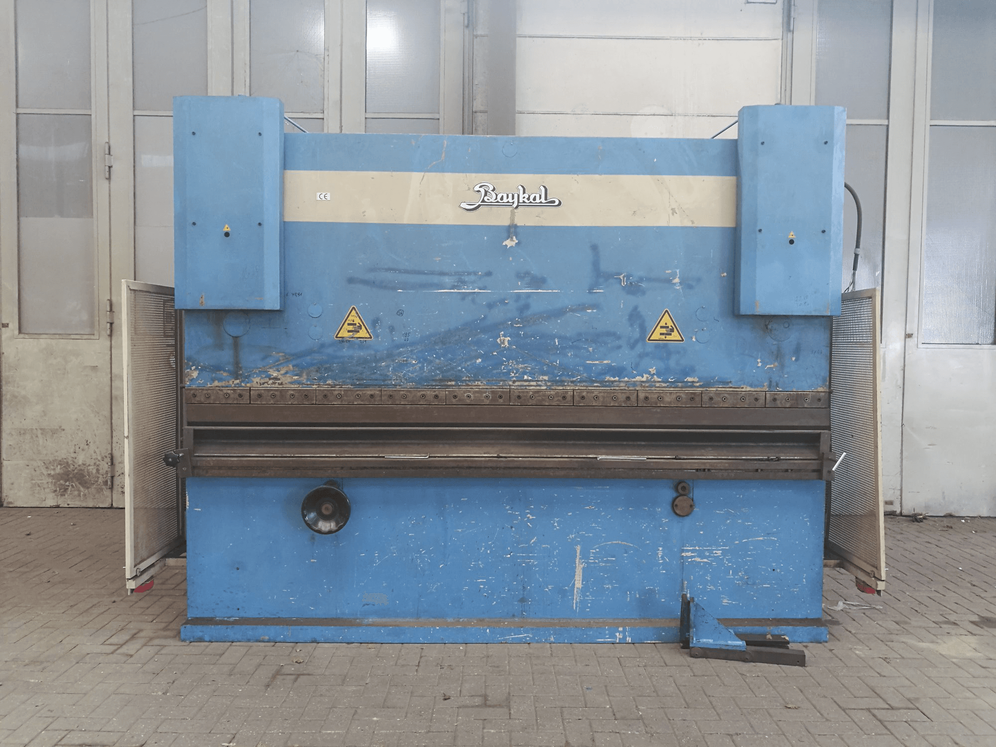 Baykal APH 3112x220 Mašinos vaizdas iš priekio