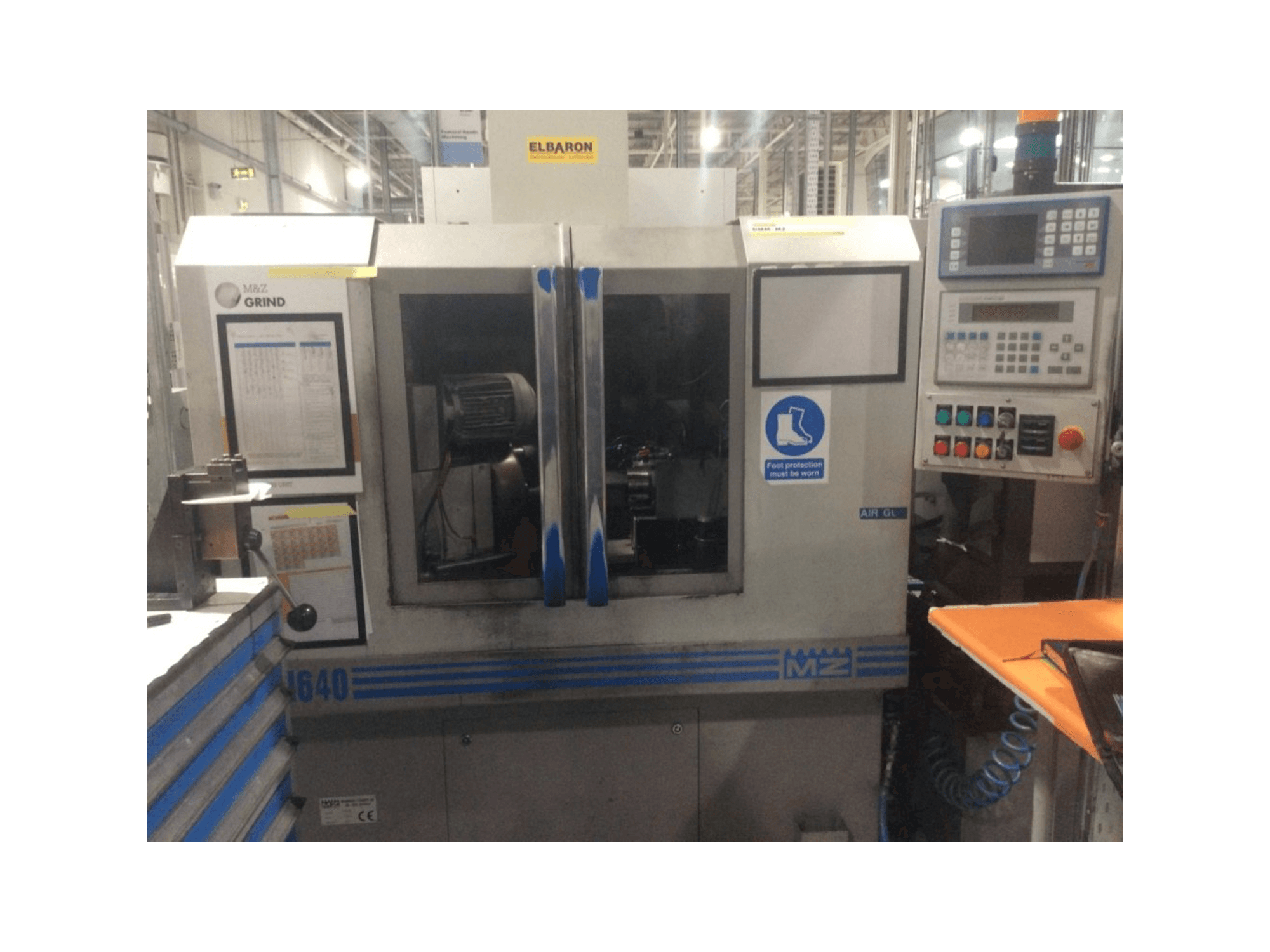 Monnier & Zahner M640 CNC Mašinos vaizdas iš priekio