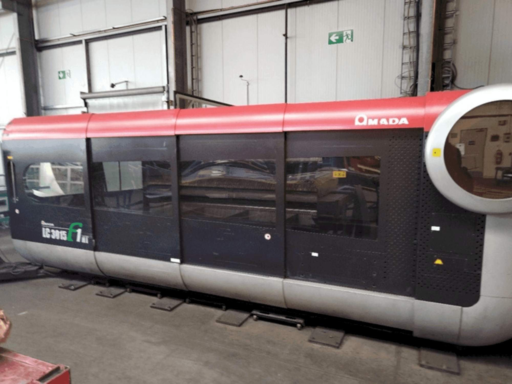 AMADA LC 3015 F1 NT Mašinos vaizdas iš priekio