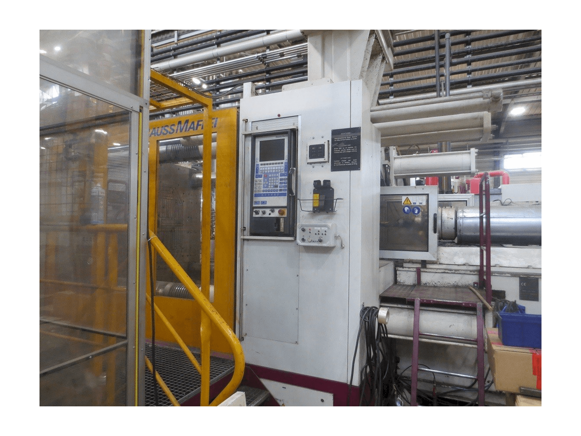 Krauss Maffei 1600-14700 MC Mašinos vaizdas iš priekio