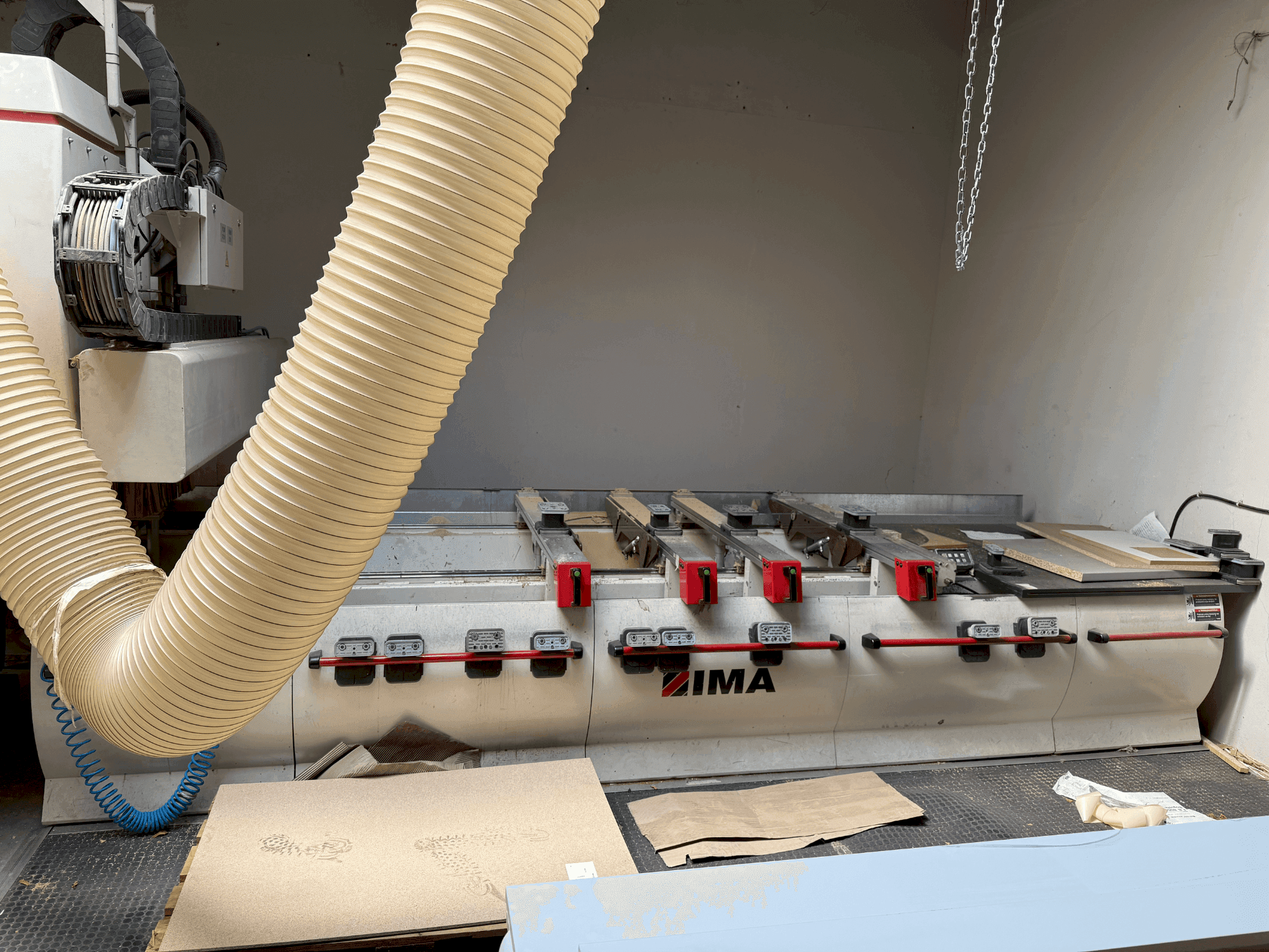 IMA BIMA 210 120/300 Mašinos vaizdas iš priekio